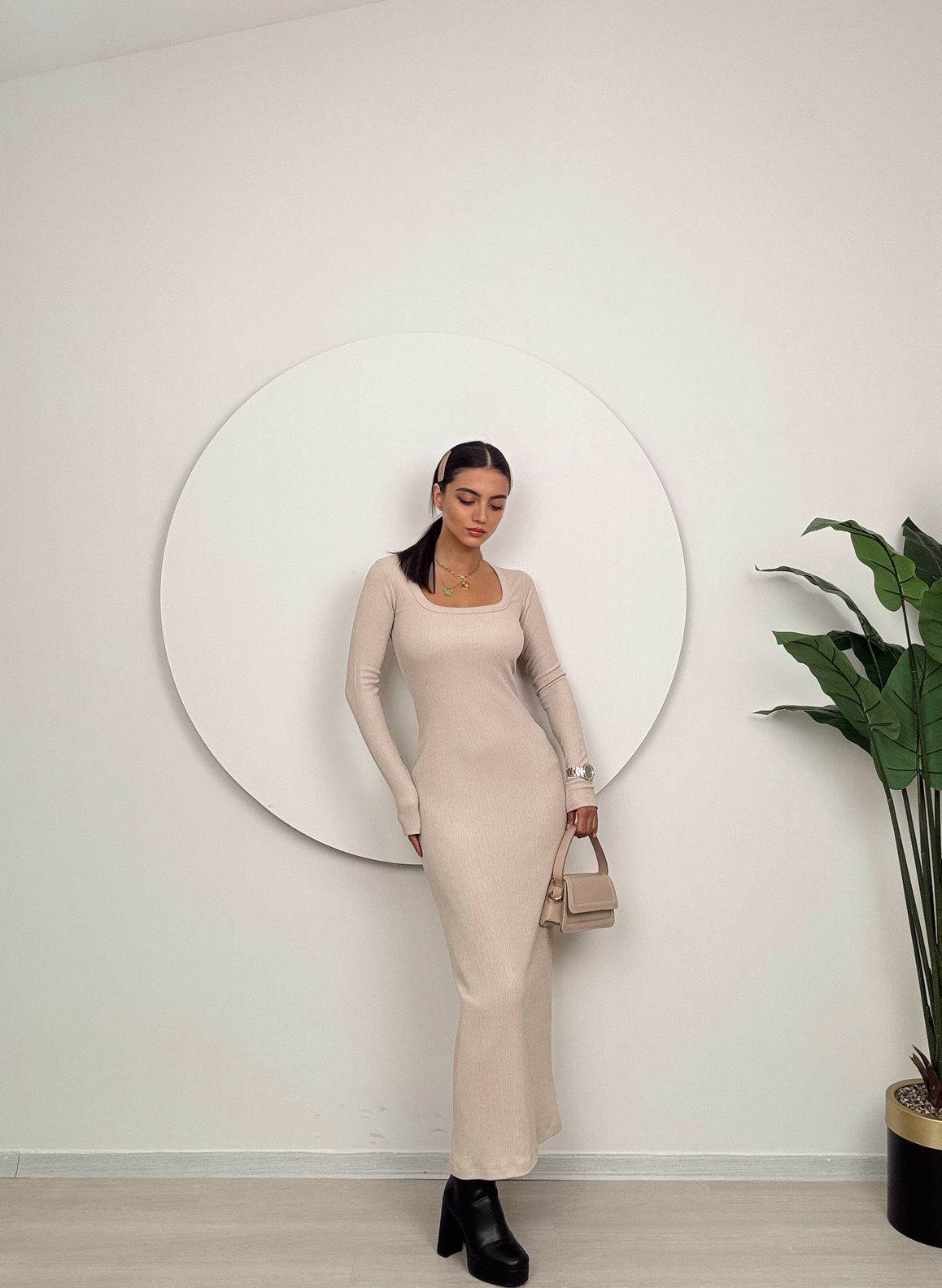 1013 U YAKA ÖRME ELBİSE