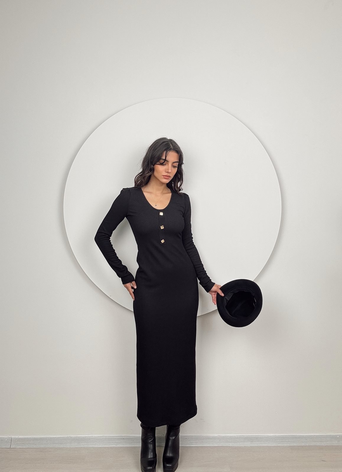 1014 V YAKA ÖRME ELBİSE