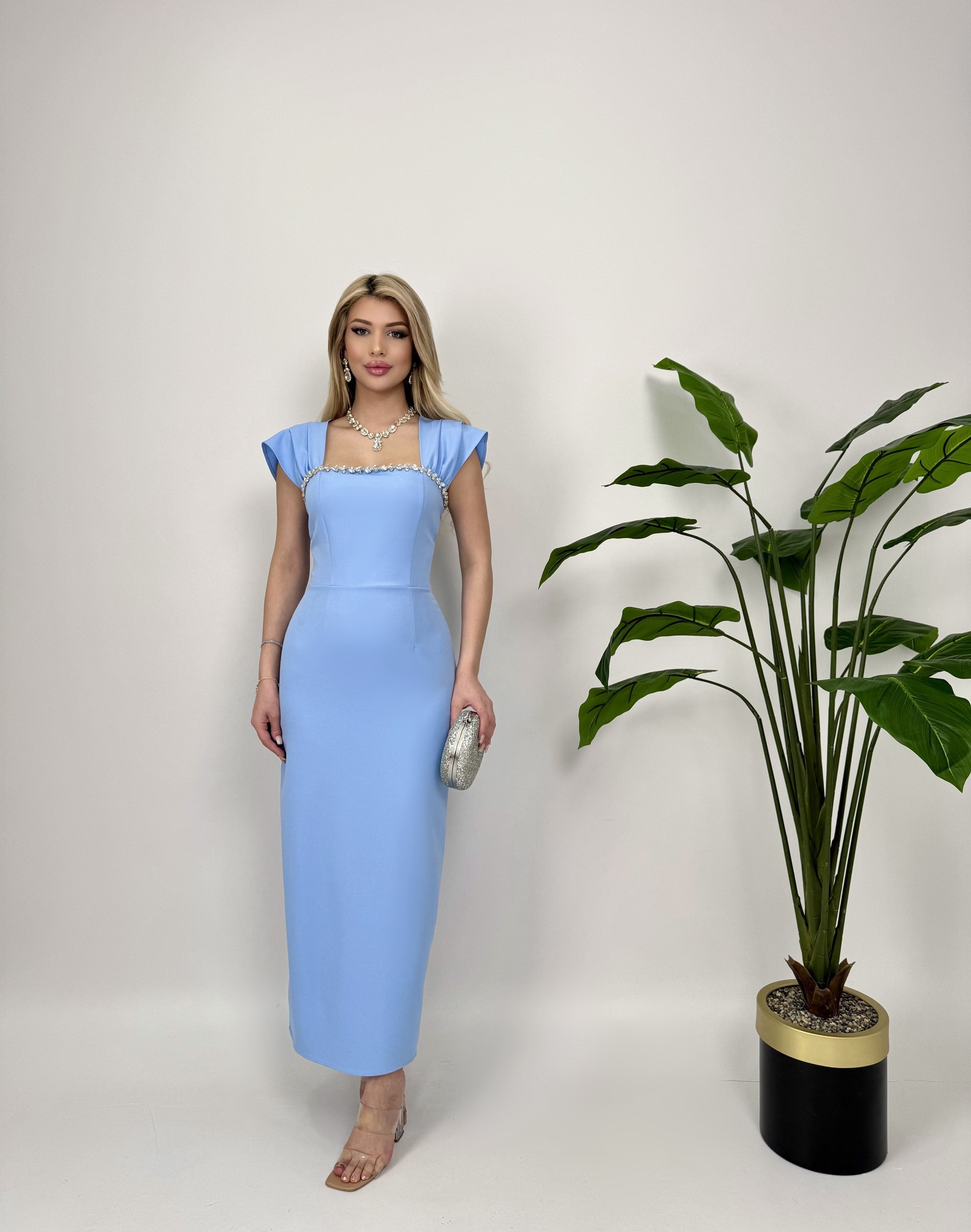 1022 HANDICRAFT CHEST DETAIL DRESS