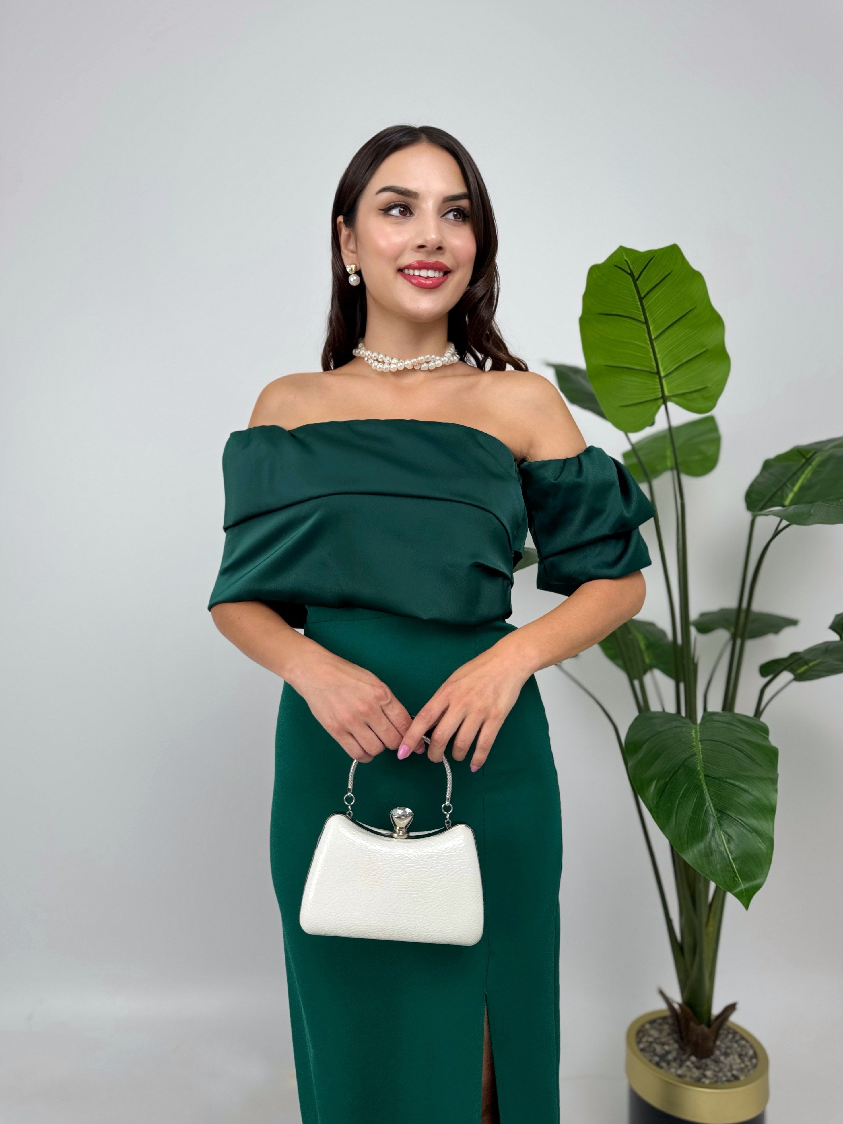1035 GÖGÜS SATEN ELBİSE