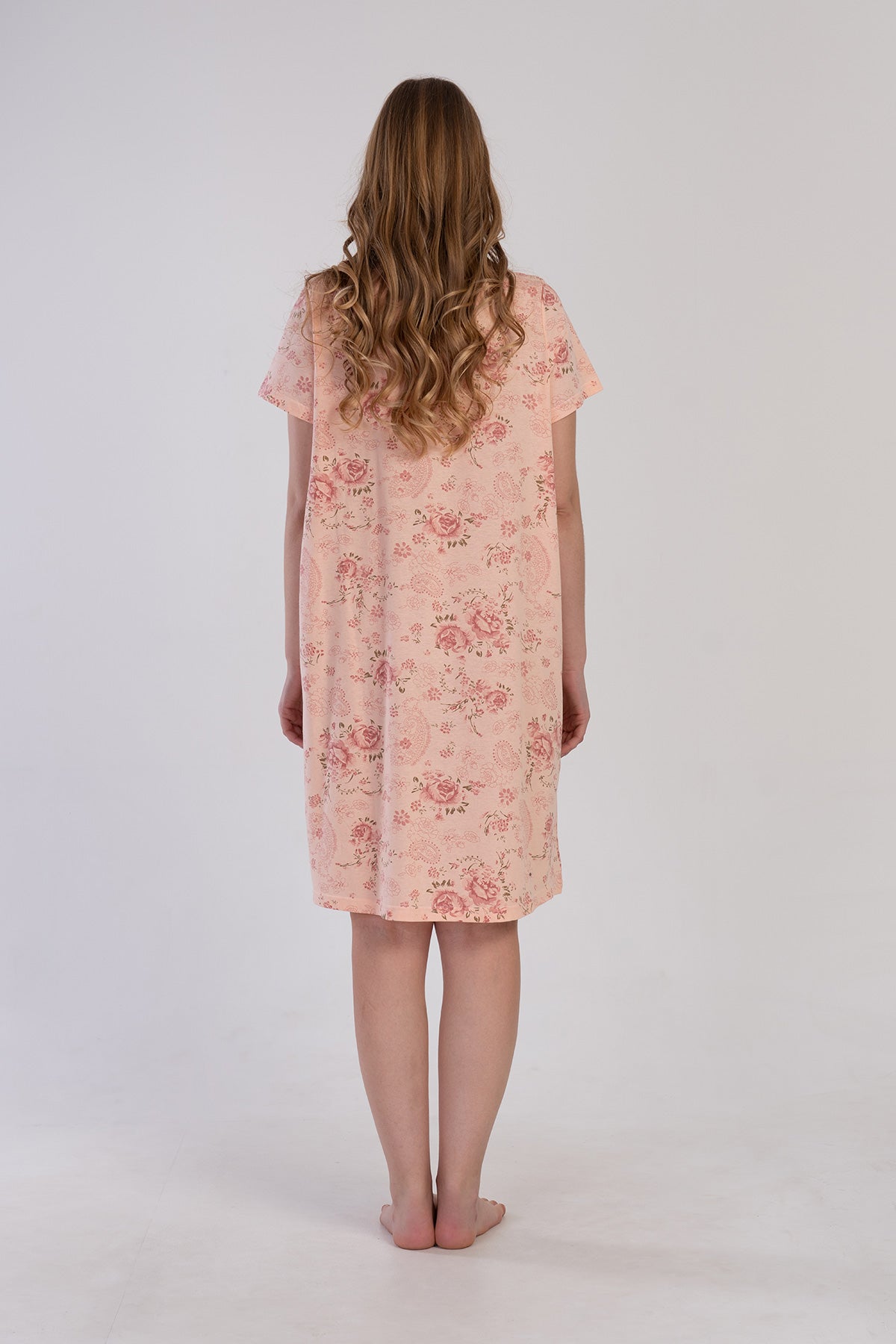 Woman Ompha Nightgown