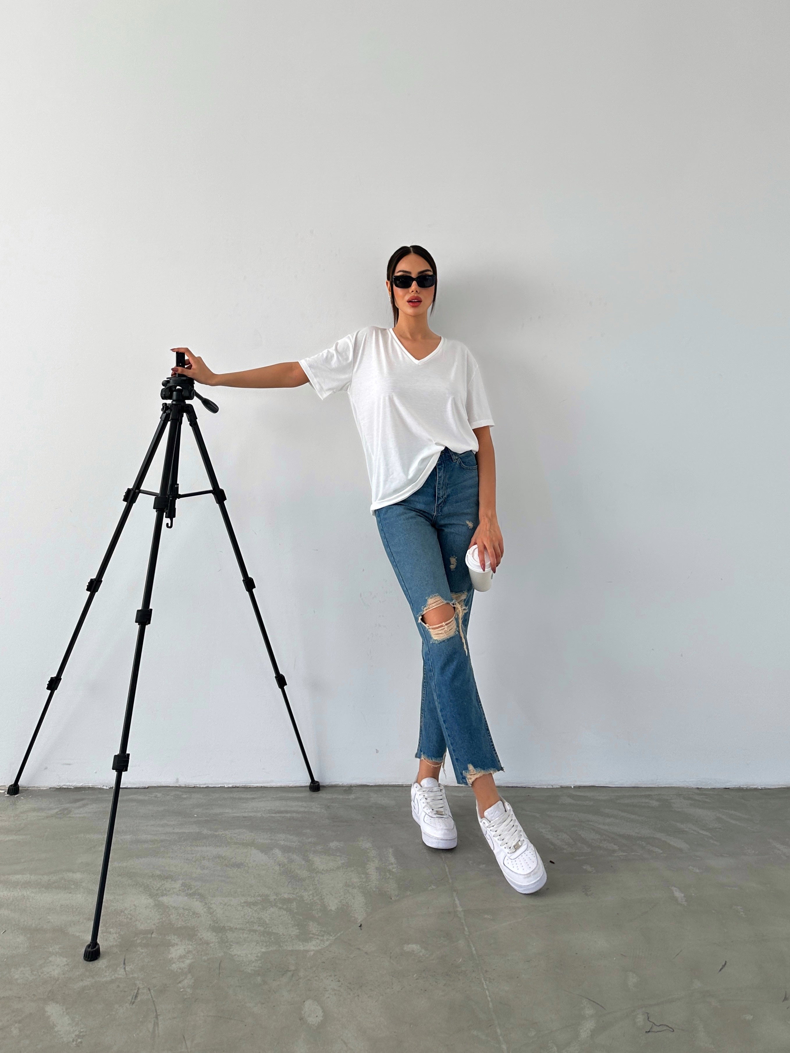 V-Neck Basic T-shirt