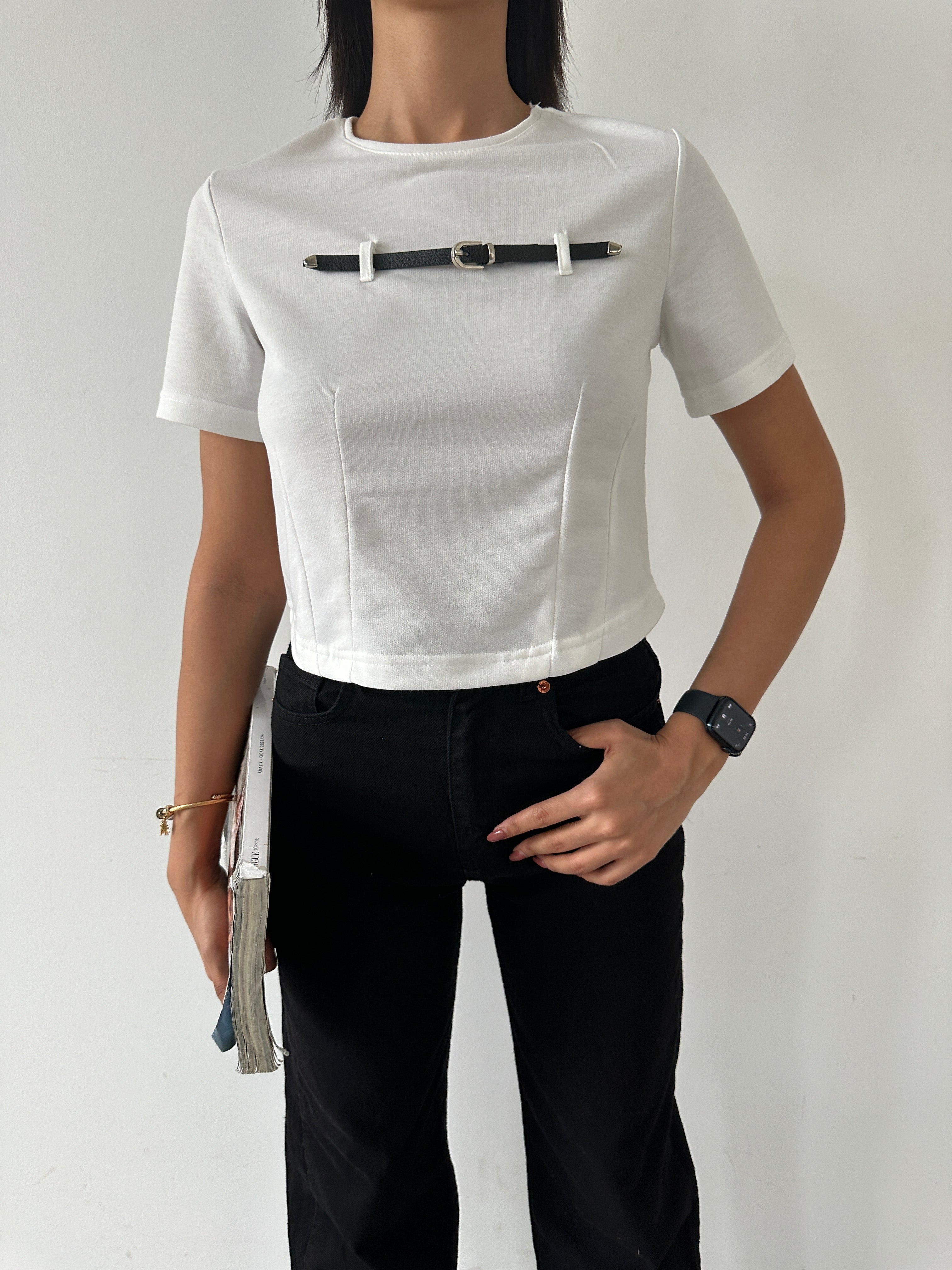 Kemer Detaylı Basic T-shirt