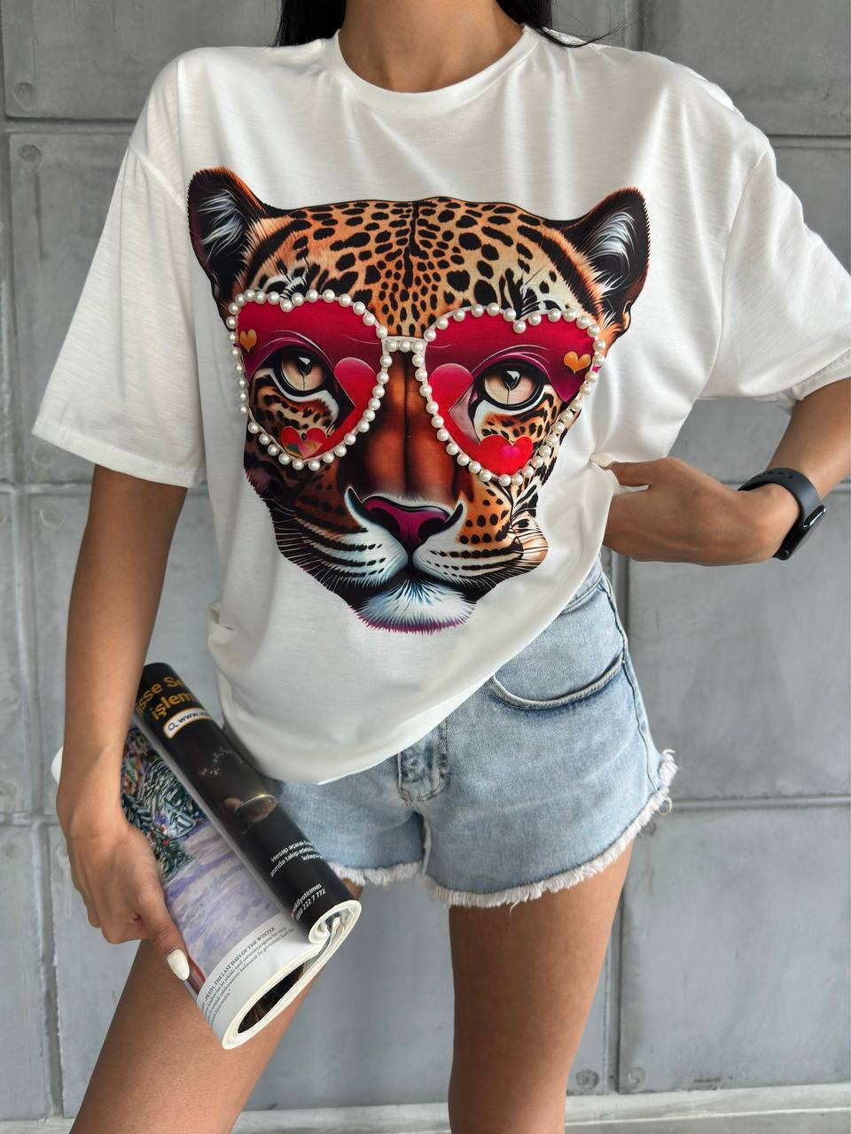 Kaplan Baskılı İncili T-shirt