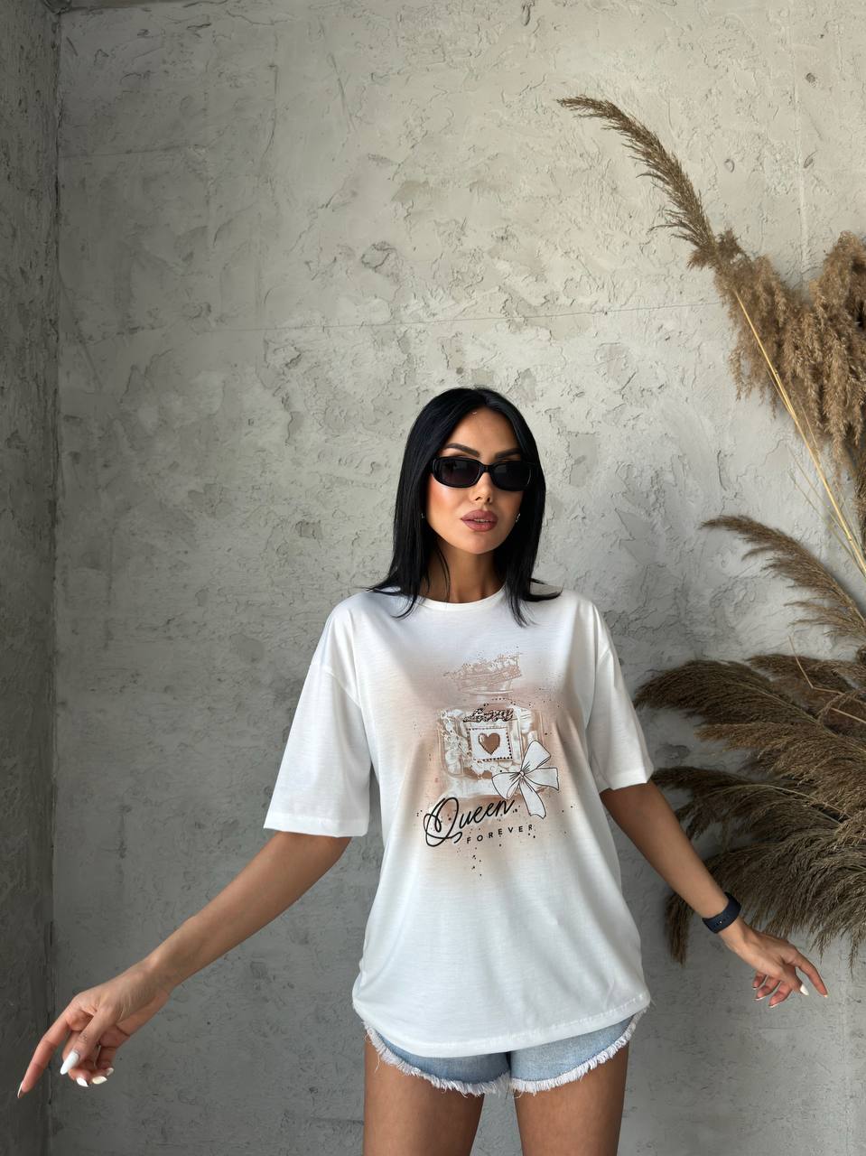 Queen Printed Basic T-shirt