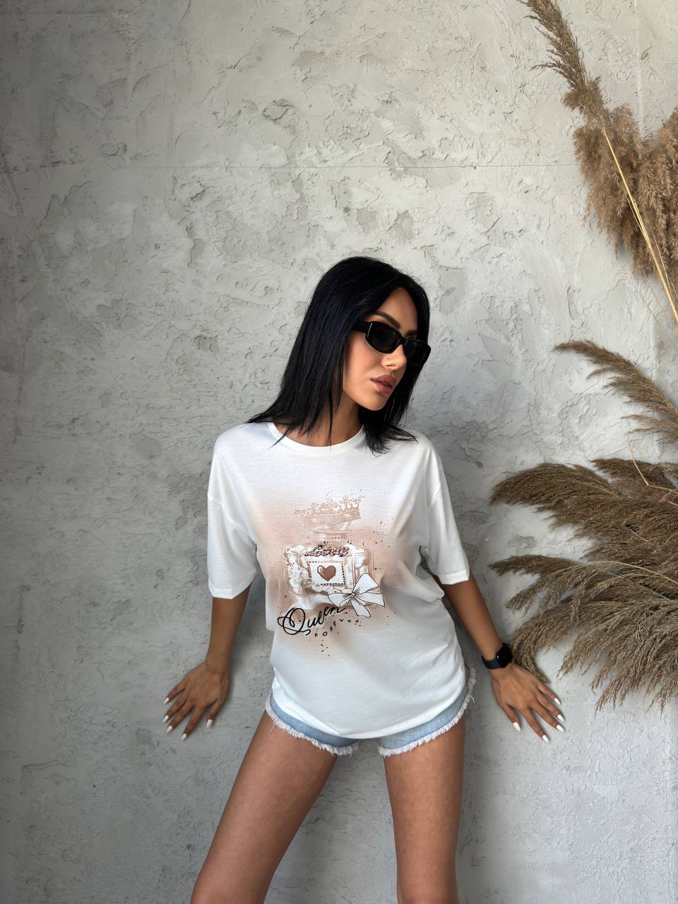Queen Printed Basic T-shirt