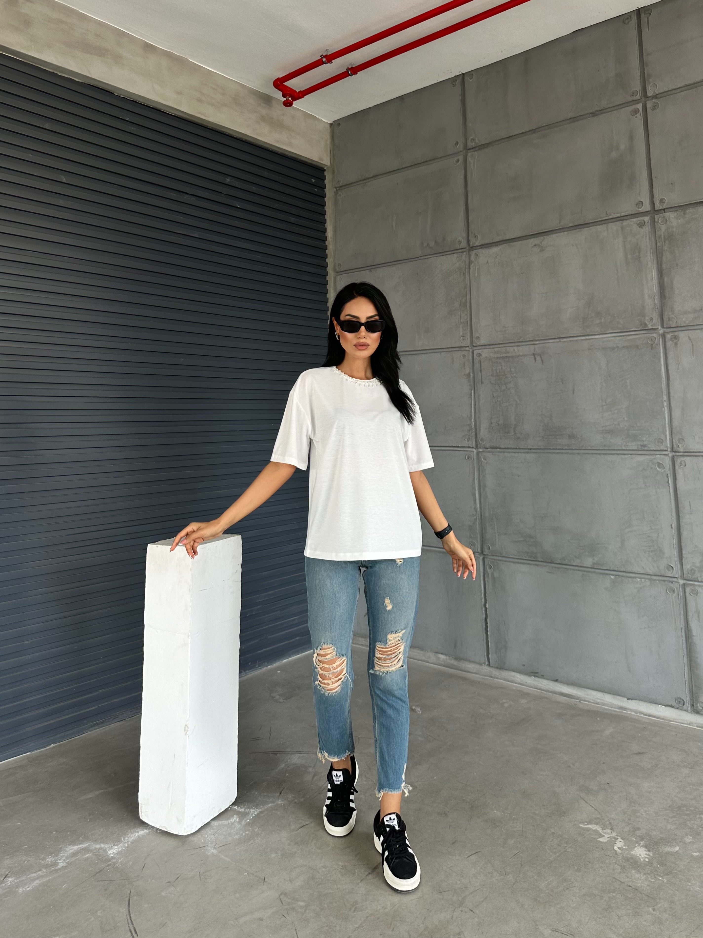 Stone Collar T-shirt