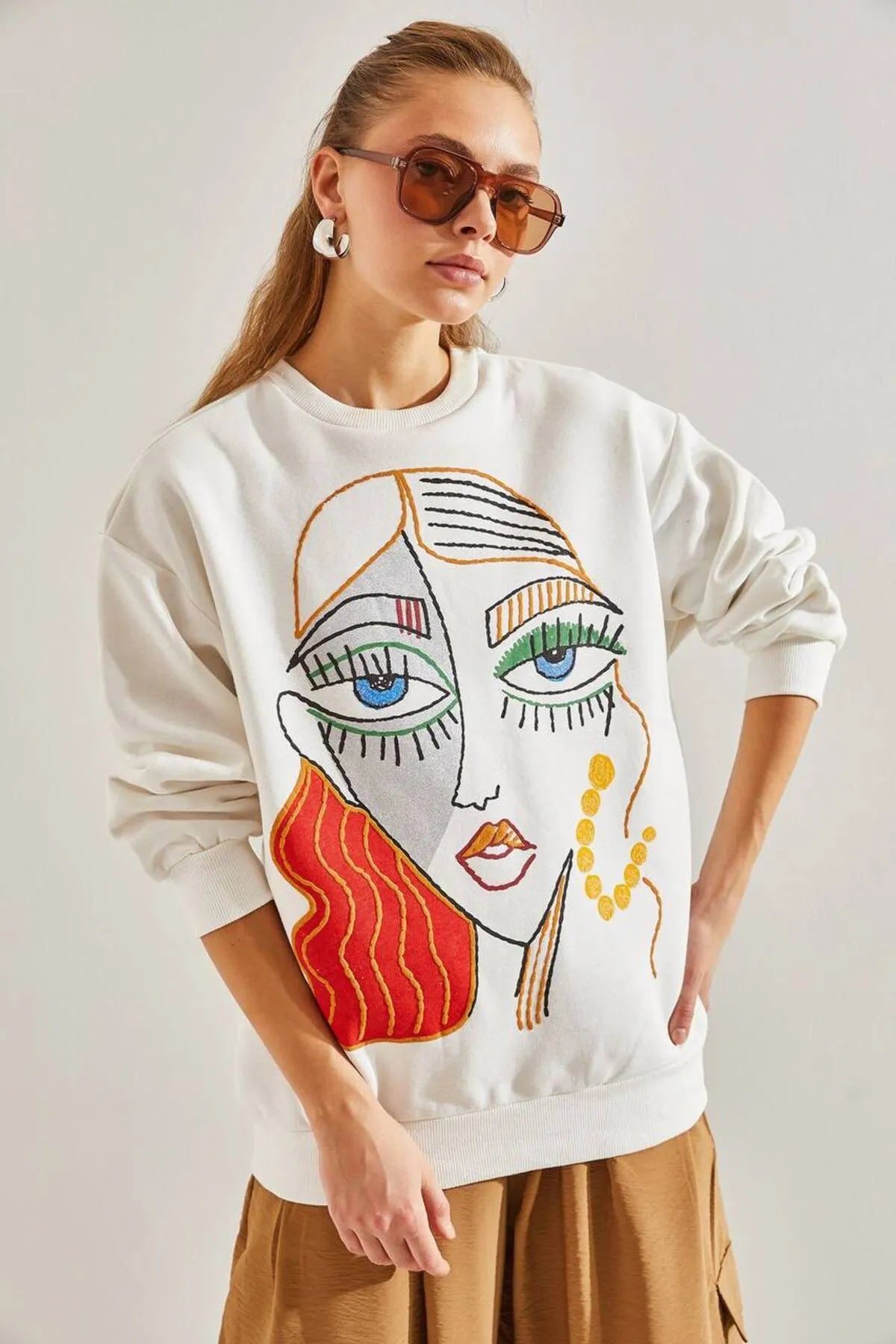 Kadın Figür Baskılı Bisiklet Yaka 3 İplik Şardonlu Sweatshirt