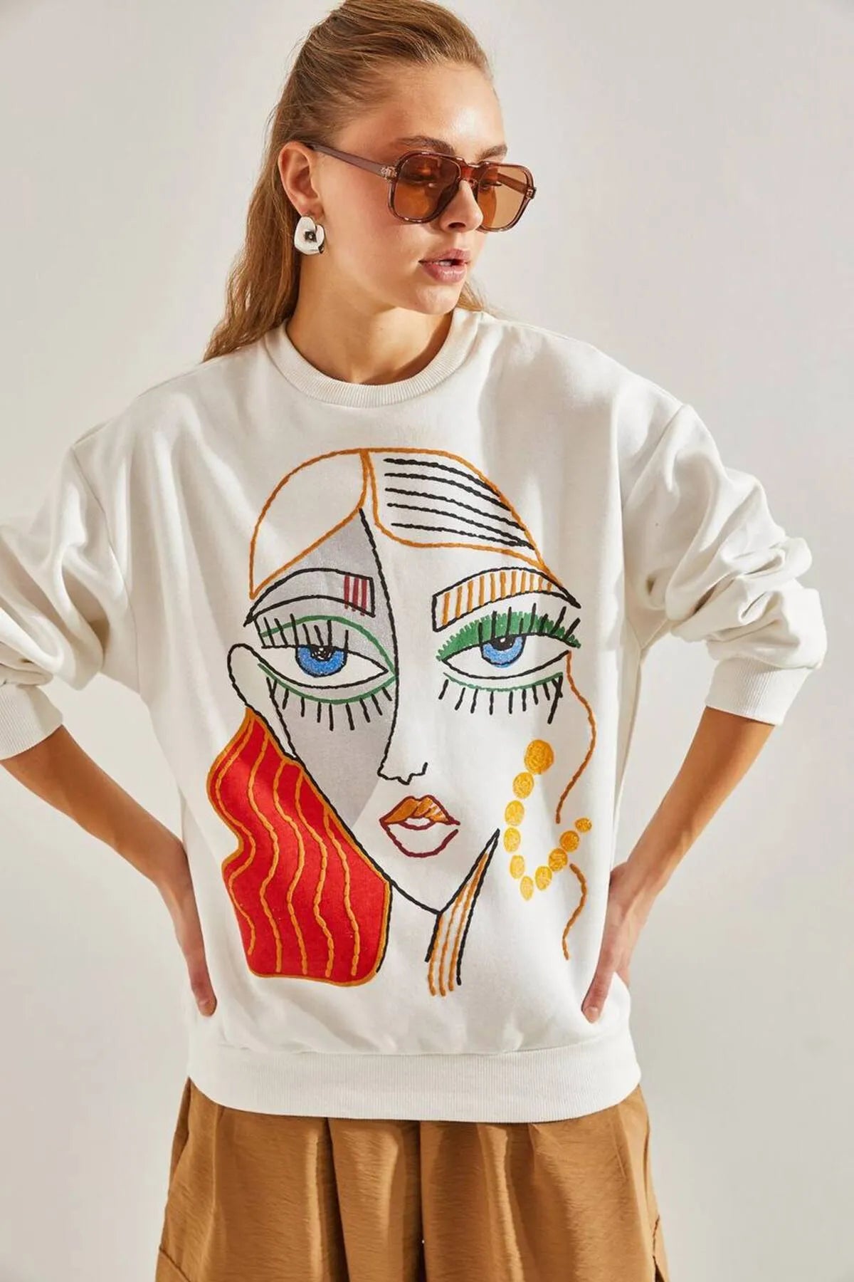 Kadın Figür Baskılı Bisiklet Yaka 3 İplik Şardonlu Sweatshirt
