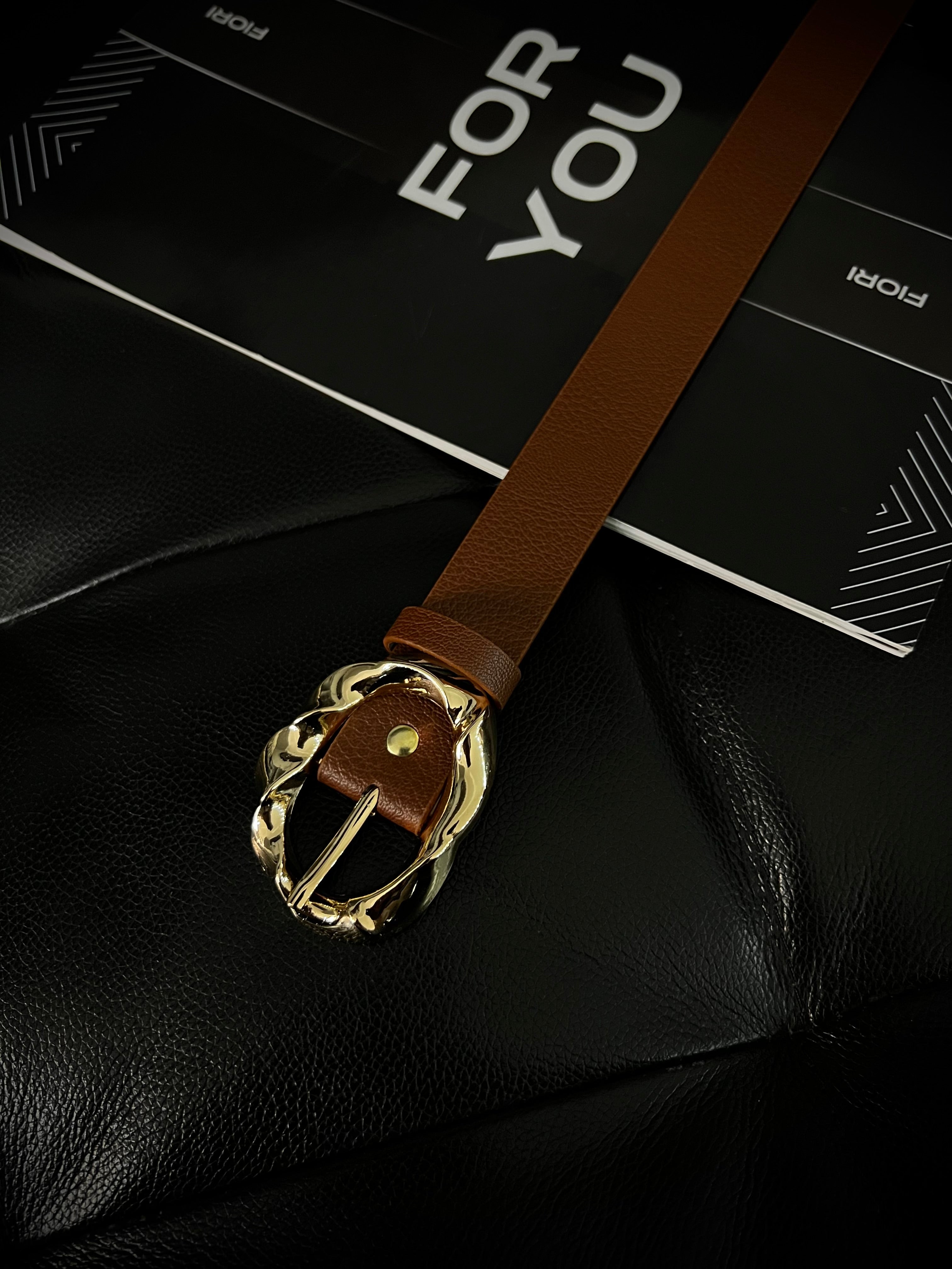 Asymmetrical Twist Gold Buckle Women's Belt