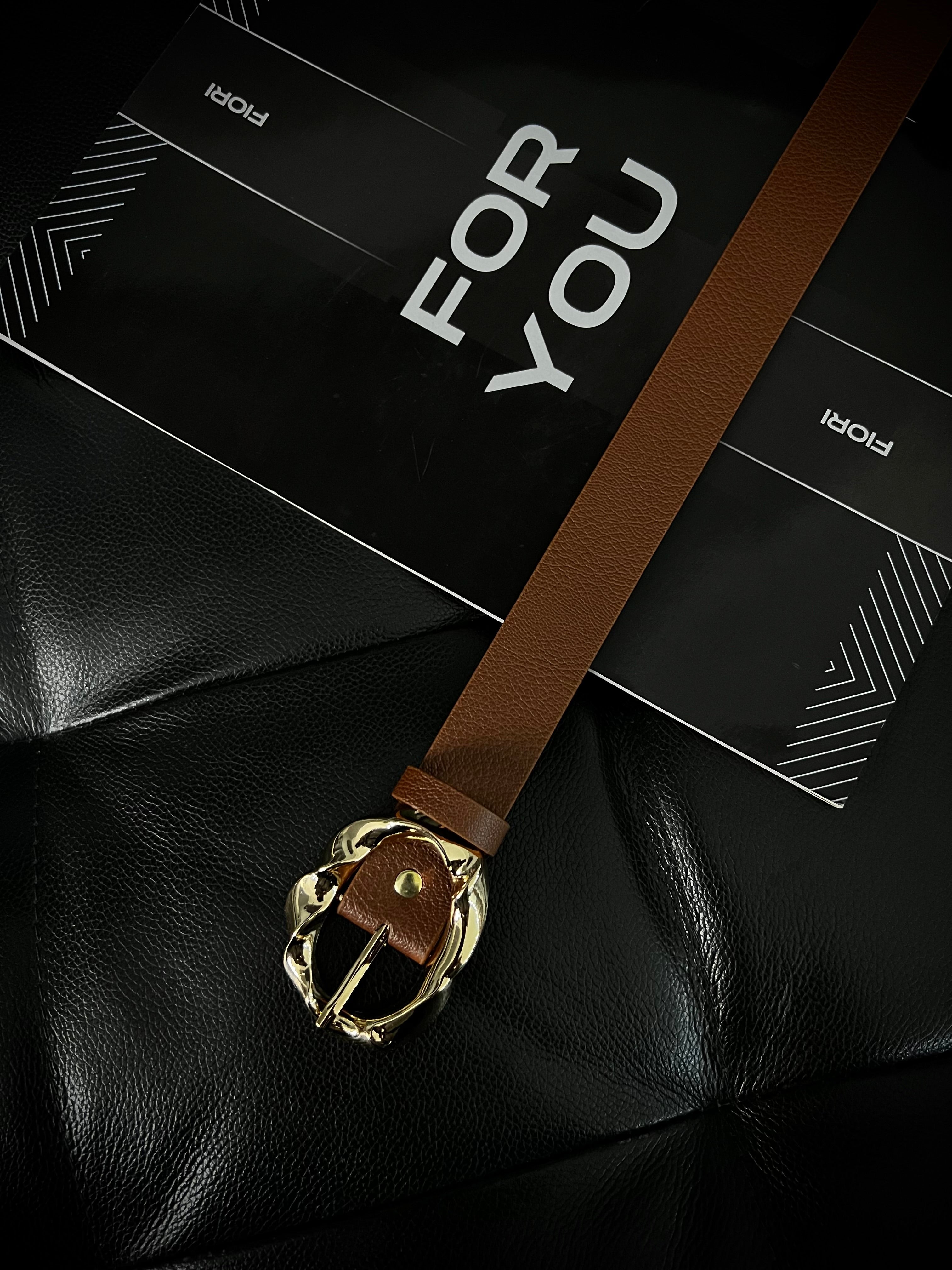 Asymmetrical Twist Gold Buckle Women's Belt