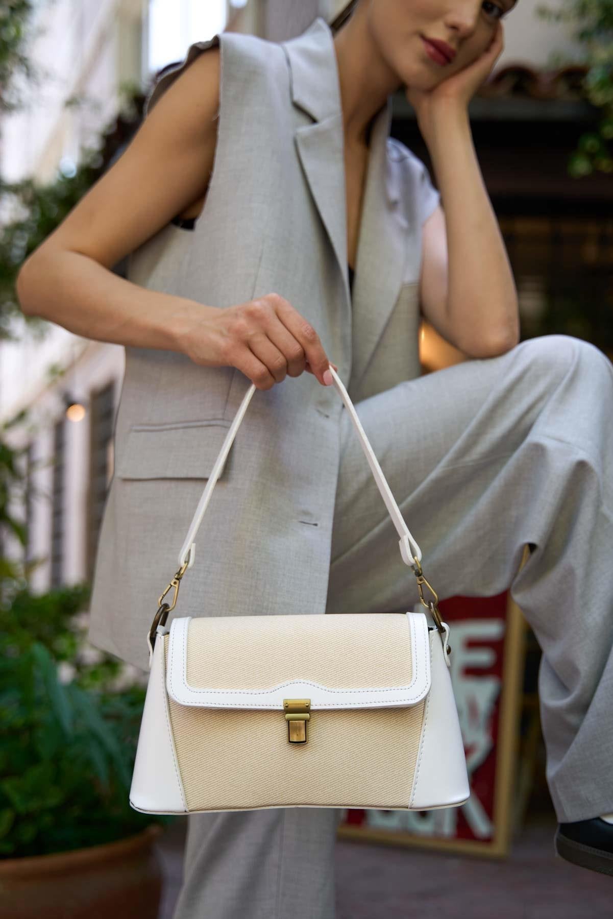 Antique Accessory Canvas Bag White