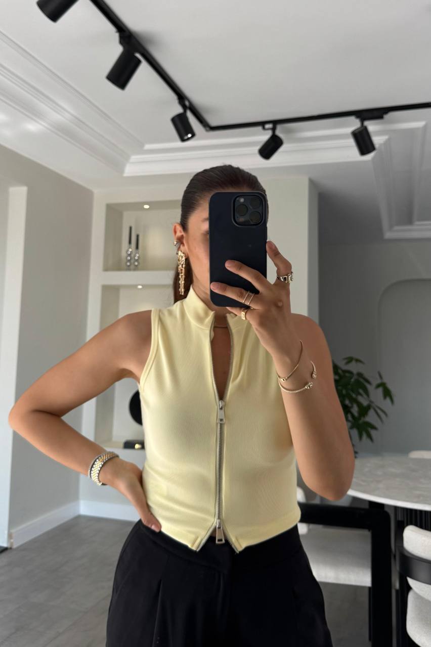 Bej Crop Top – Gündelik Kolsuz Dar Kalıp Balıkçı Yaka