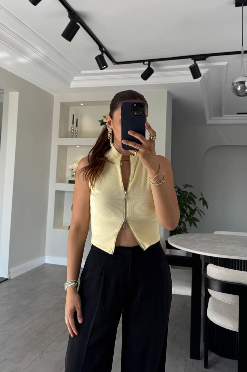 Bej Crop Top – Gündelik Kolsuz Dar Kalıp Balıkçı Yaka