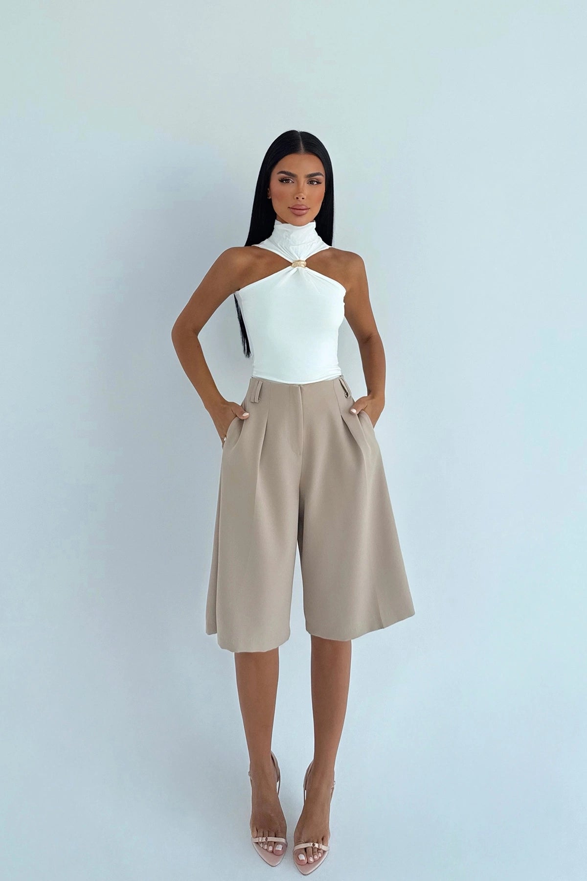 Bej Basic Mini Şort
