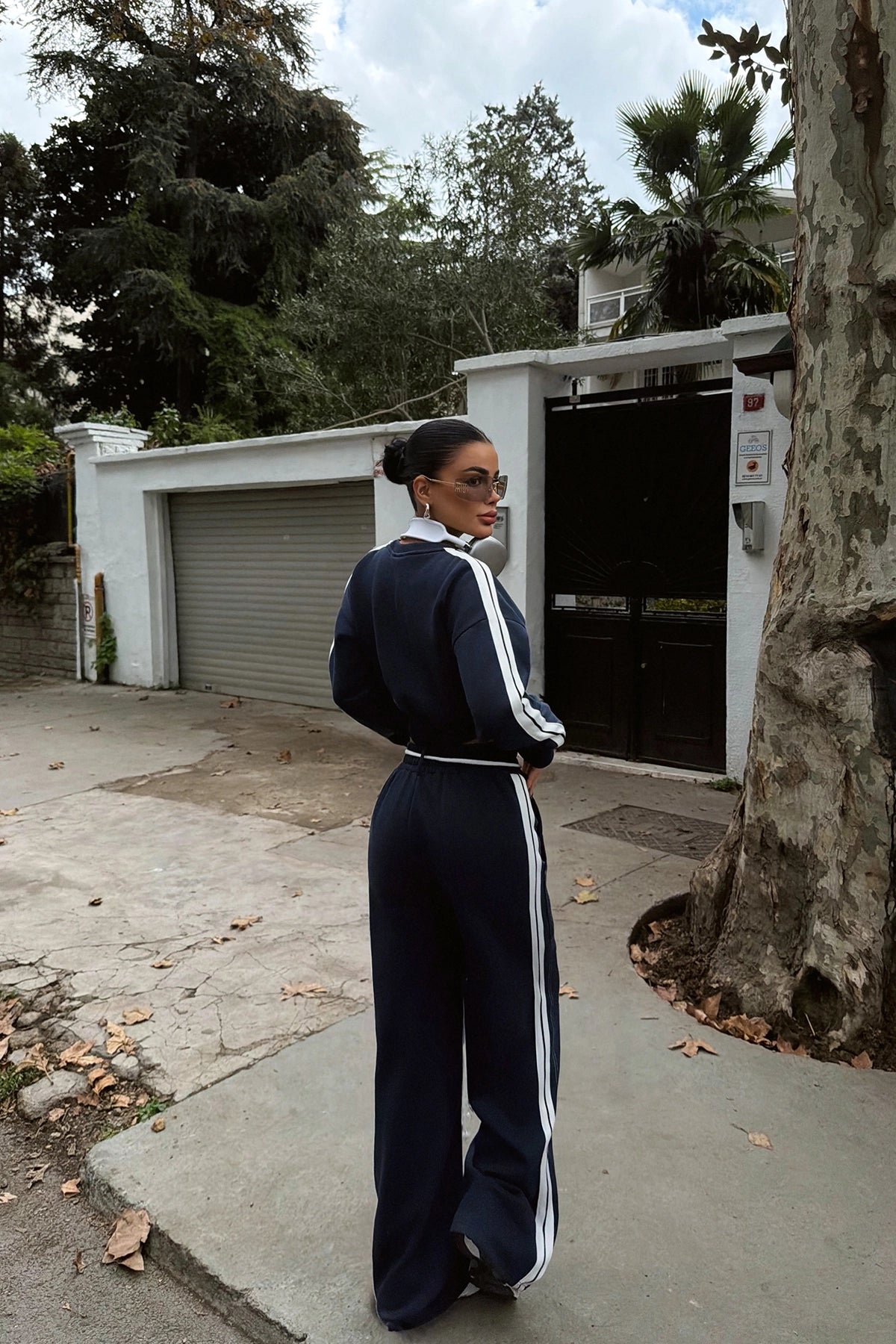 Lacivert Pantolonlu Takım