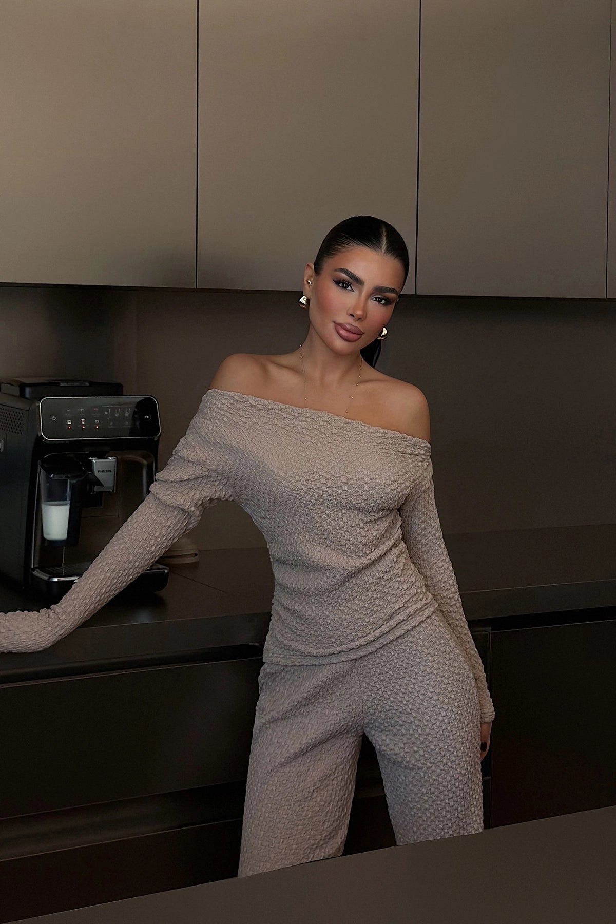 Krem Pantolonlu Takım