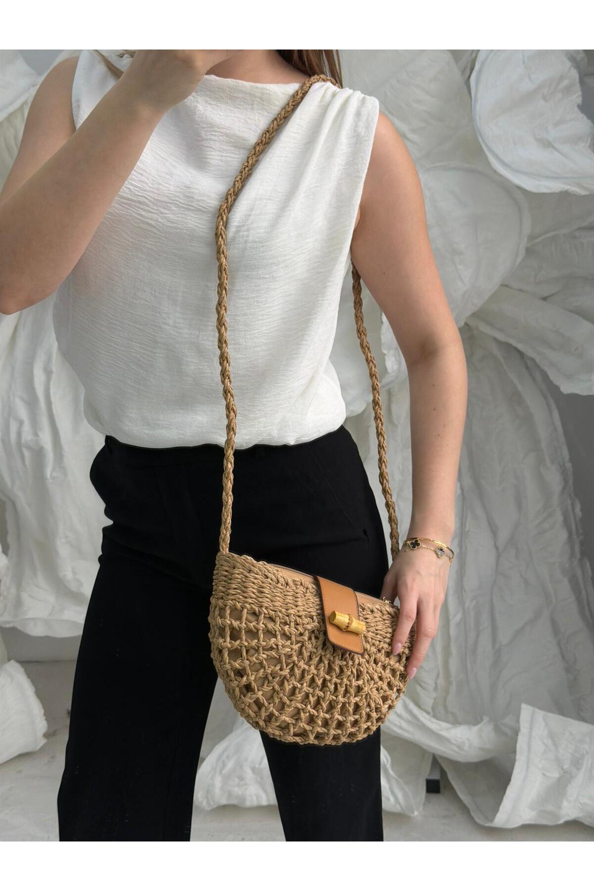 Camel Bambu Tokalı Hasır Çanta | El Yapımı Bohem Mini Model CNT1077