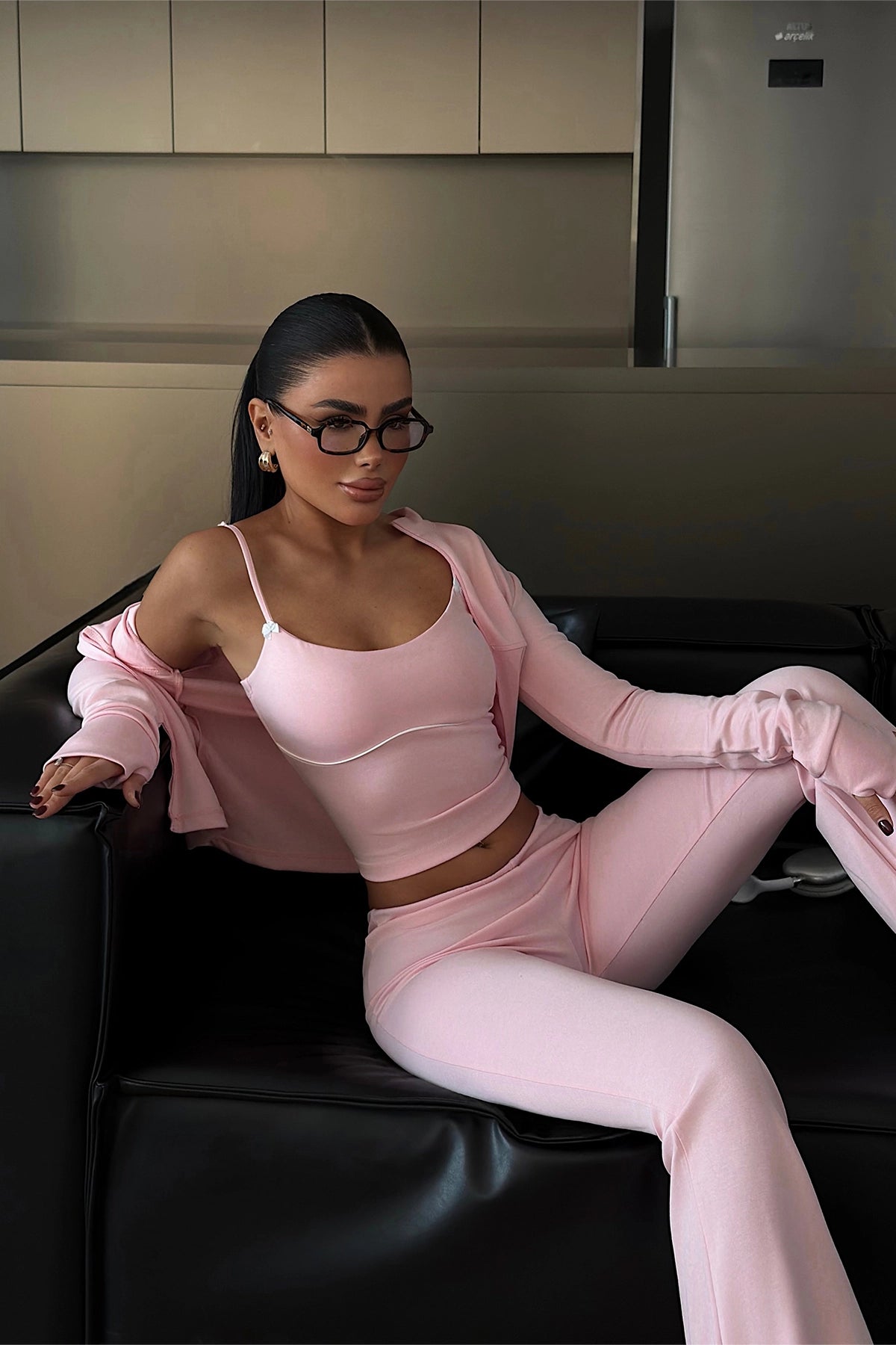 Pembe Croplu Takım