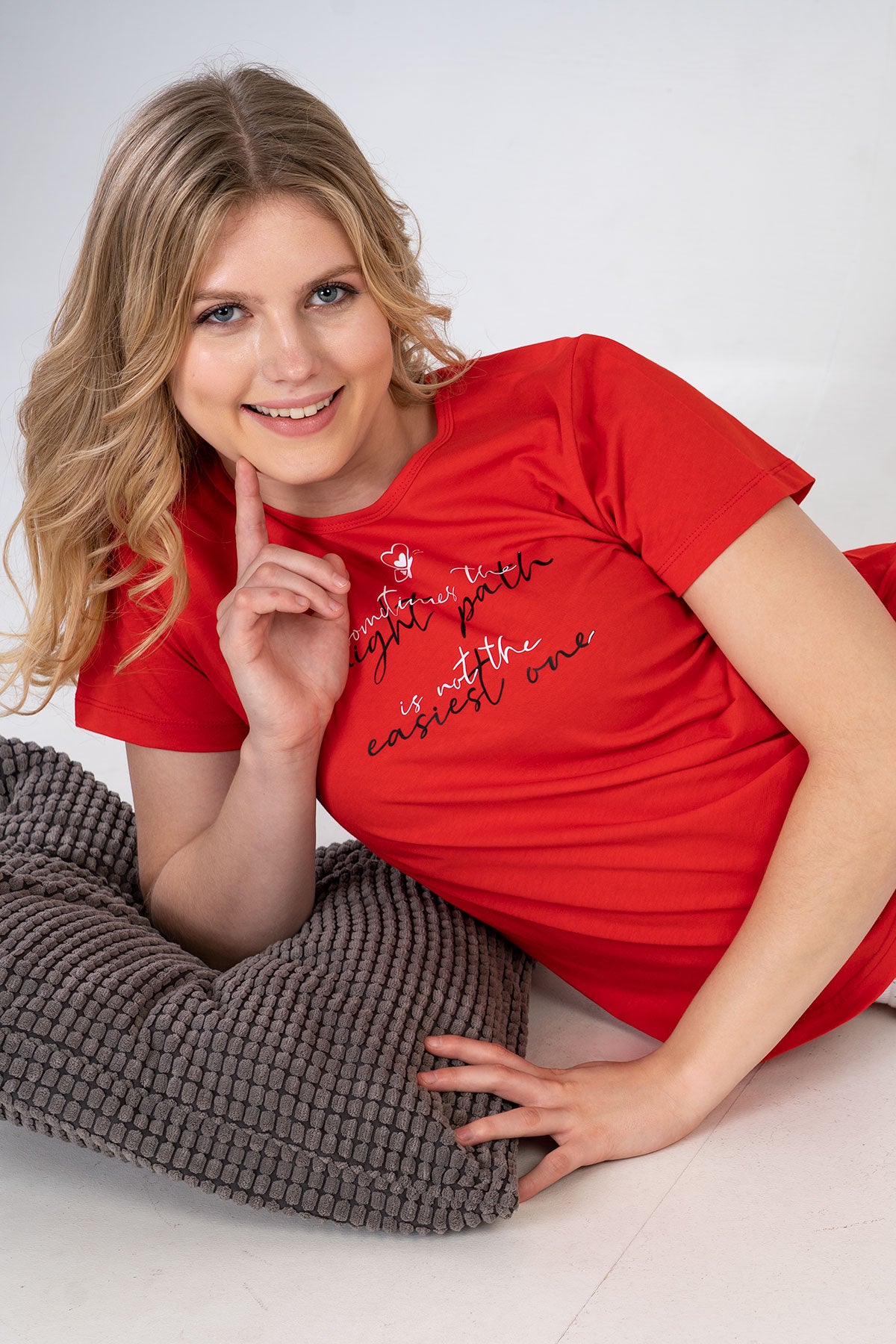 KADIN P.SUPREM O YAKA KISA KOL ETEGI OVAL MANSETLI KAPRI TK