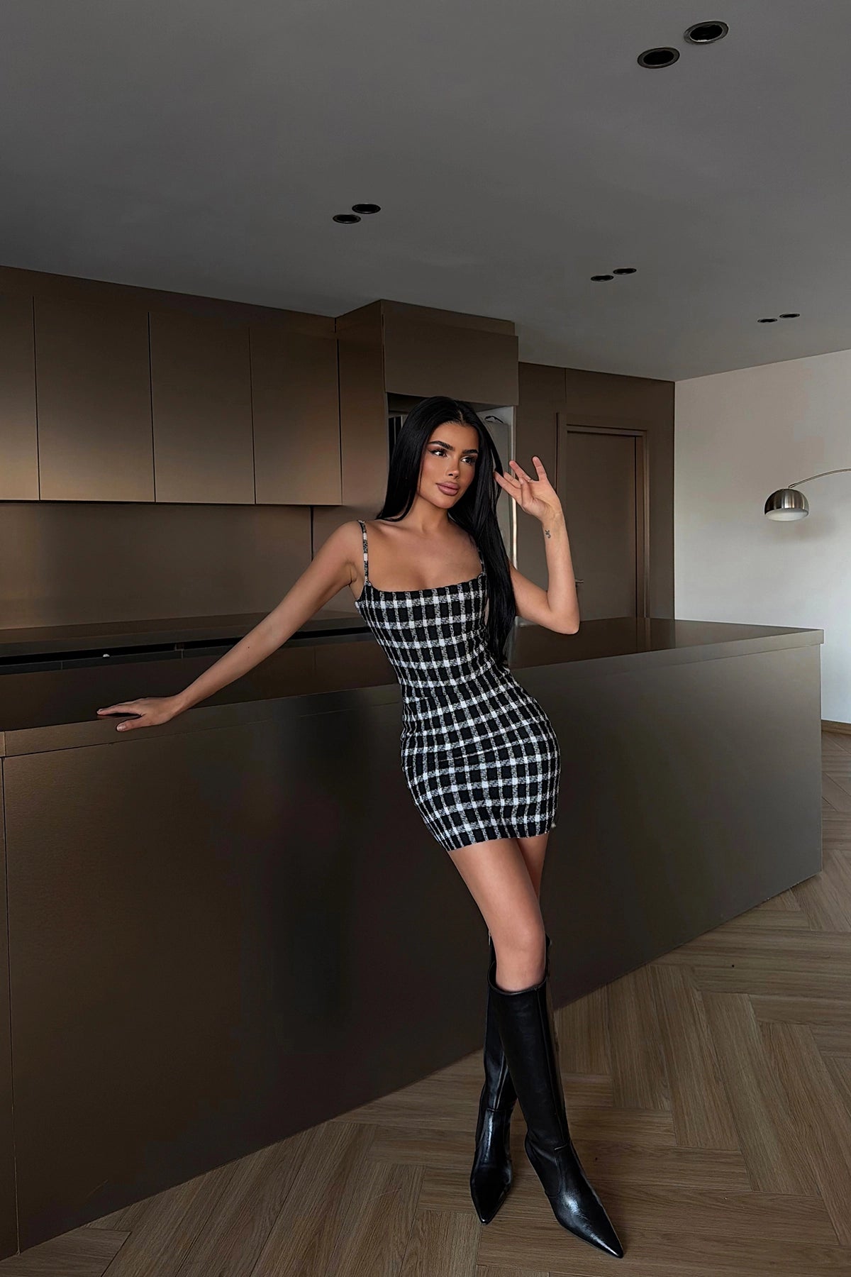 Siyah Askılı Ekose Mini Elbise
