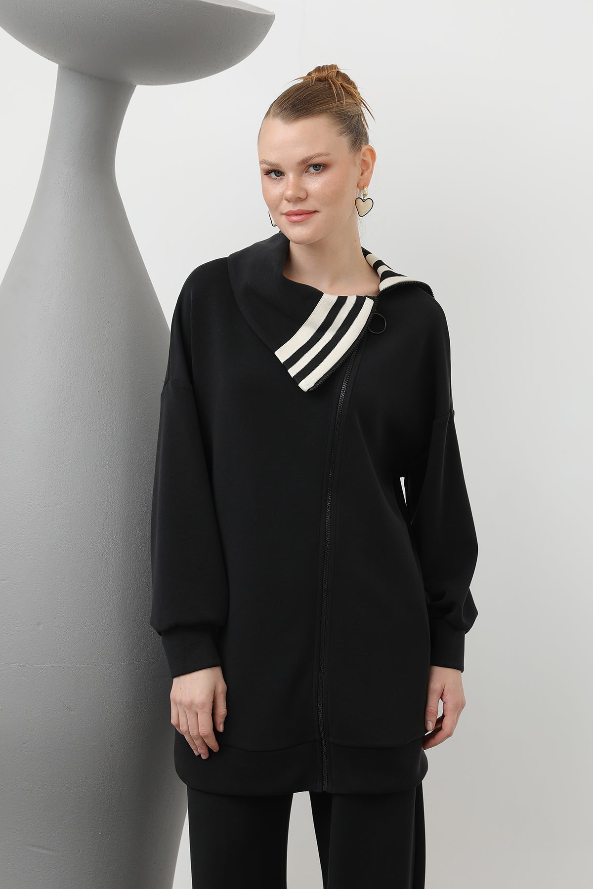 Kadın Yakası Şerit Detaylı Pantolonlu Takım - 14292TKS - BLACK