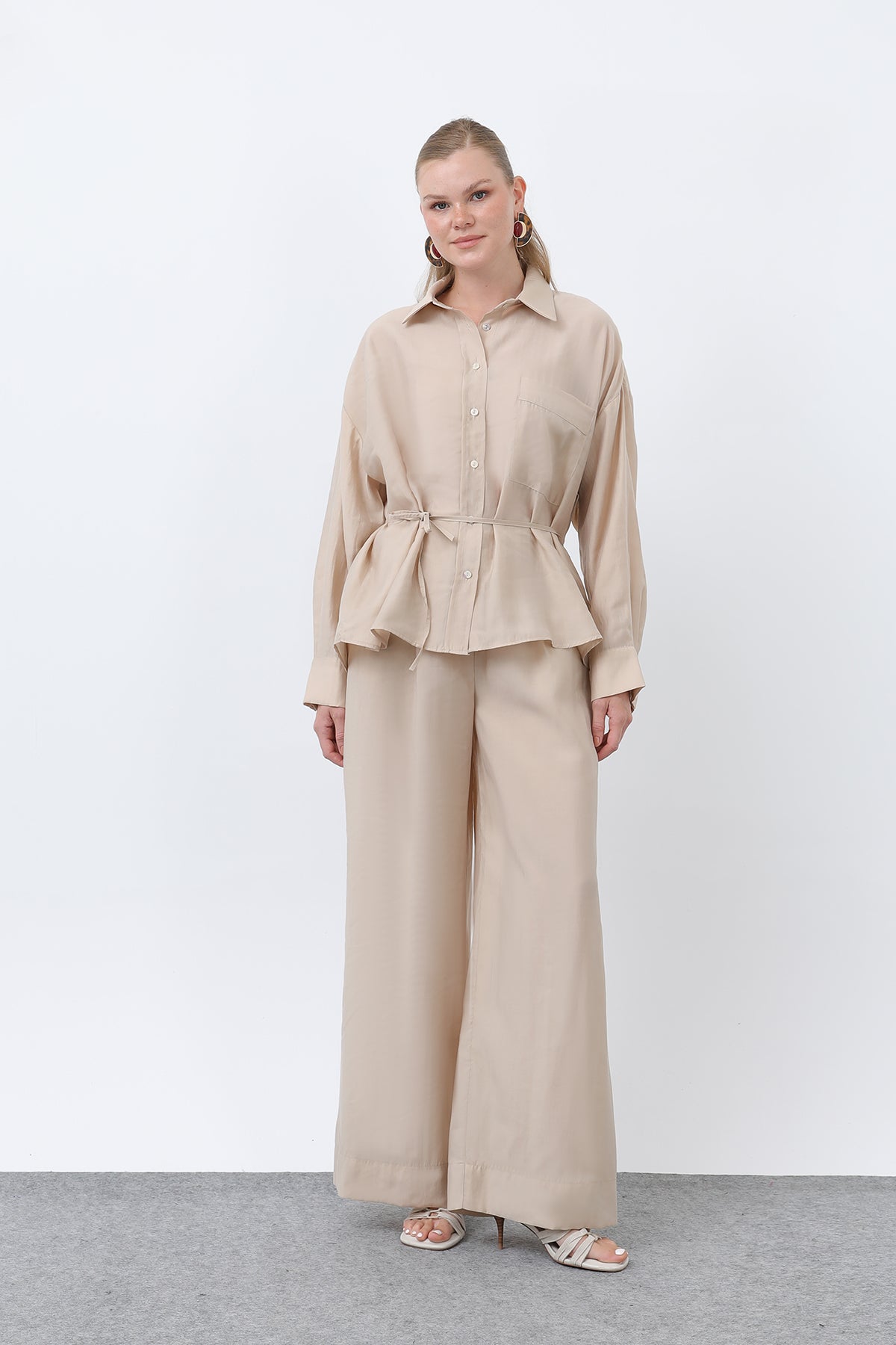 Kadın Arkası Biye Detaylı Pantolonlu Takım - 14335TKS - BEIGE