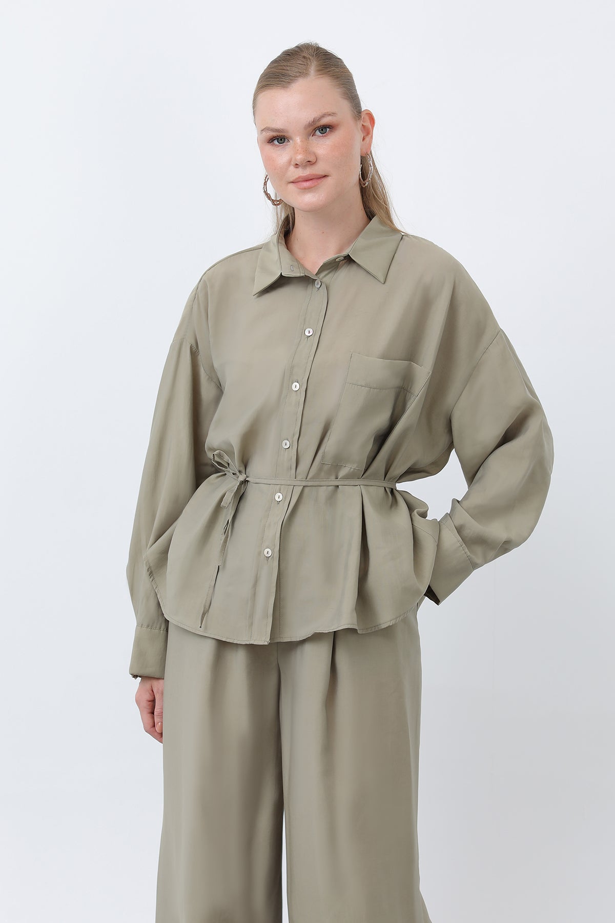 Kadın Arkası Biye Detaylı Pantolonlu Takım - 14335TKS - OLIVE