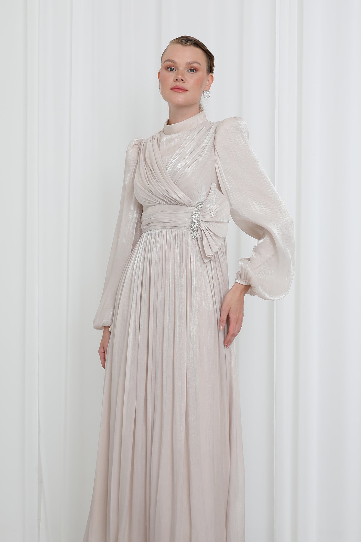 Kadın Piliseli Uzun Kollu Abiye Elbise
-17002ELB - BEIGE