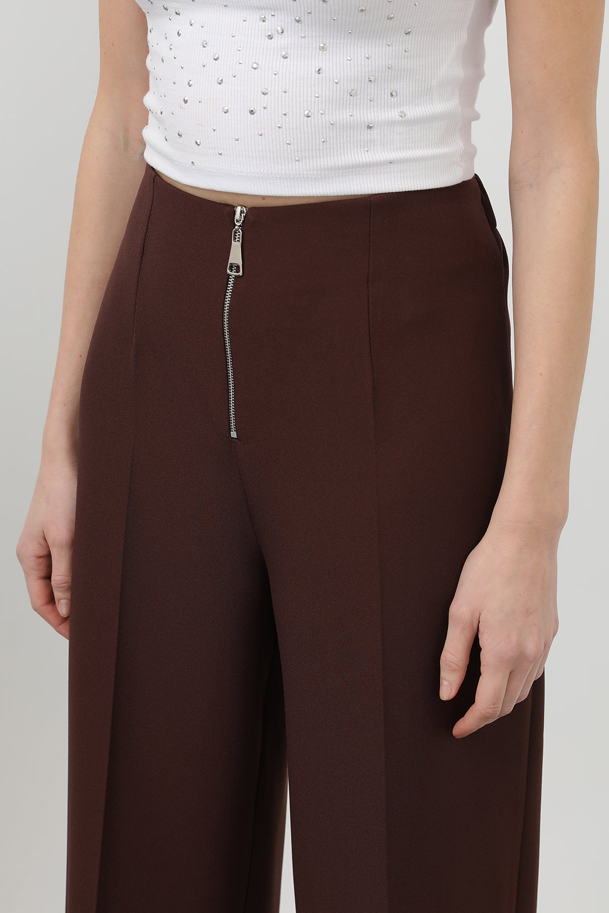 Kadın Fermuar Detaylı Pensli Pantolon- 18228PNT