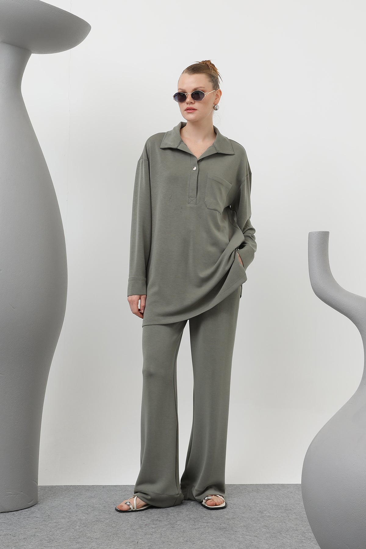 Kadın Yakası Çıtçıtlı Cep Detaylı Pantolonlu Takım - 20605TKS - KHAKI