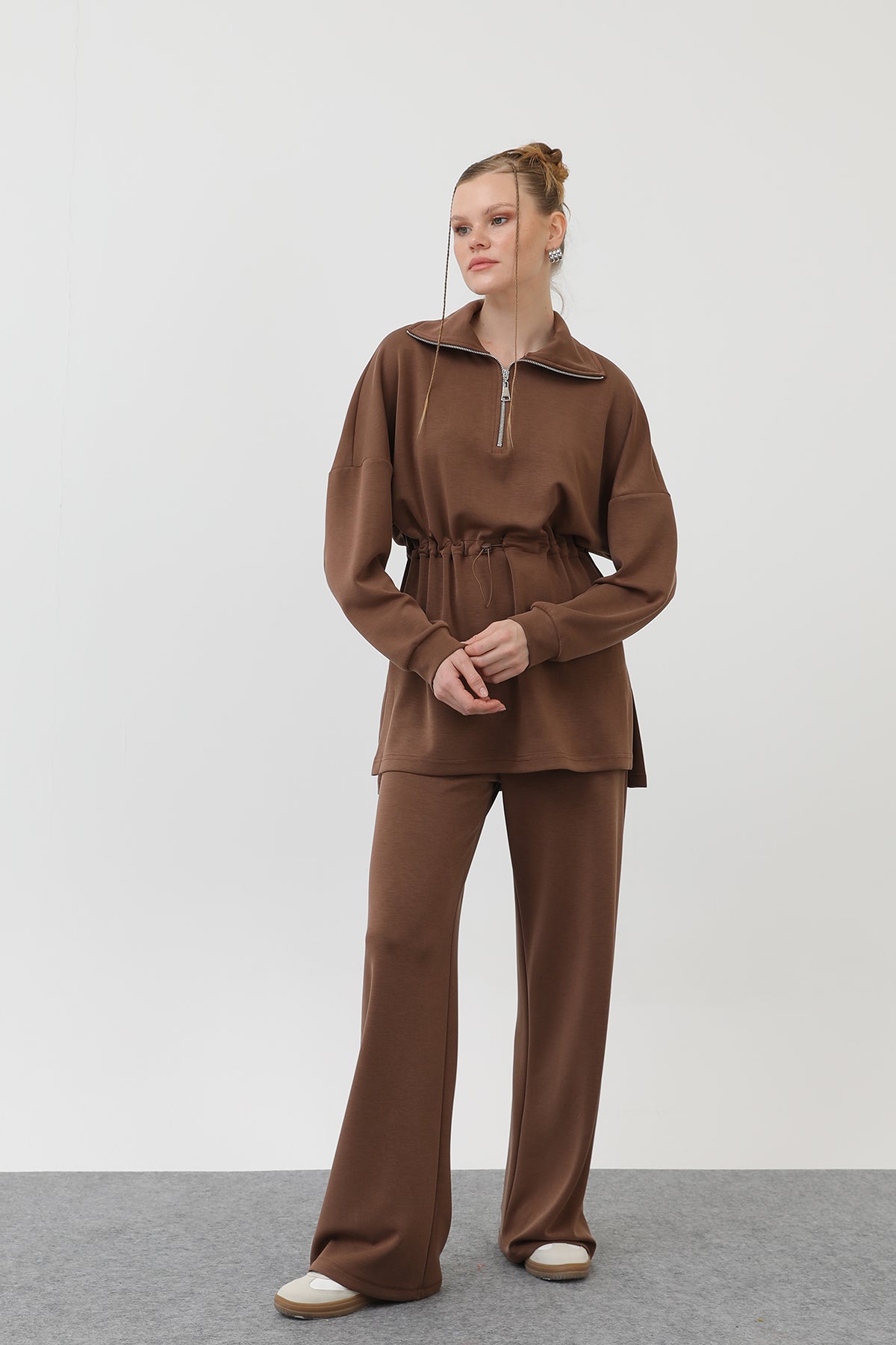 Kadın Beli Lastik Detaylı Yakası Fermuarlı Takım - 20608TKM - BROWN
