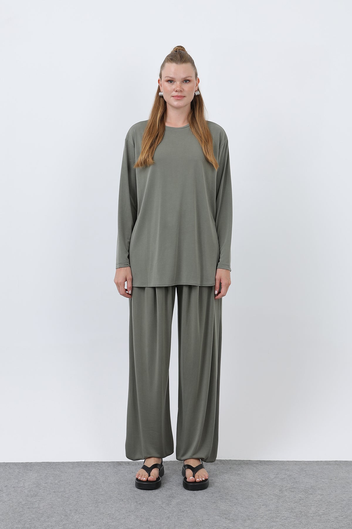 Kadın Oversize Viskon Relax Takım
-20663TKS