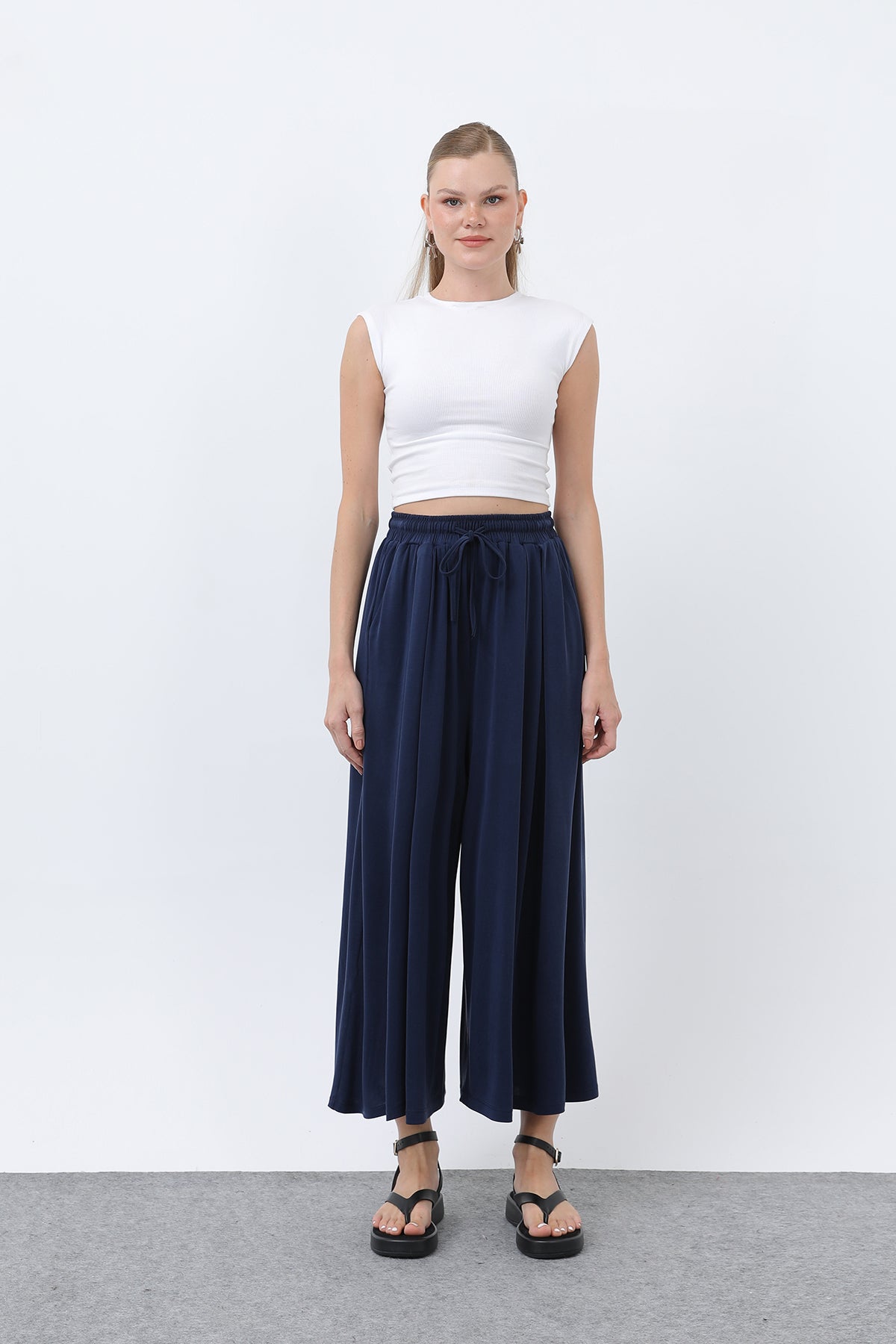 Kadın Beli Kuşaklı Etek Görünümlü Pantolon - 20664PNT