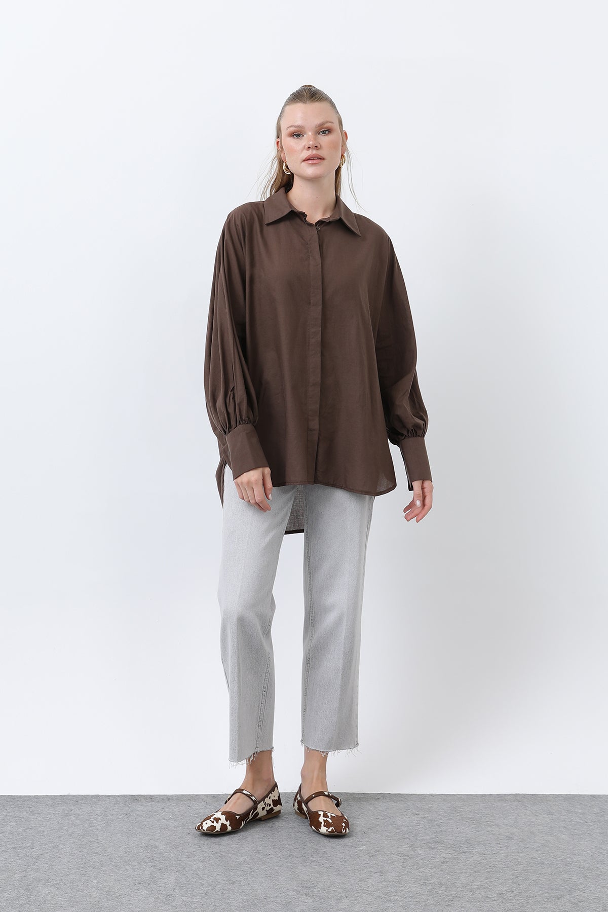 Kadın Volanlı Oversize Pamuk Poplin Gömlek-20665GML - BROWN