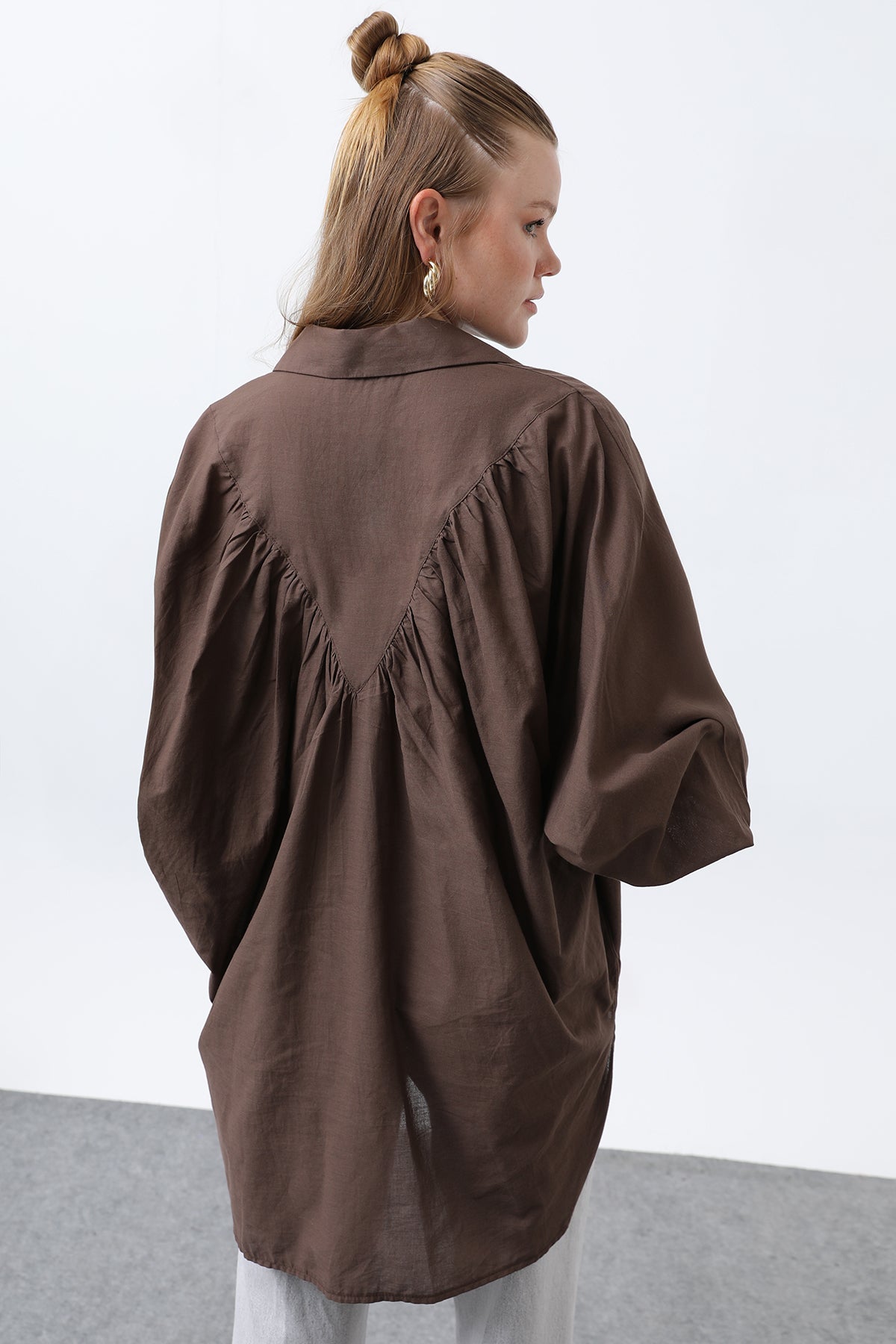Kadın Volanlı Oversize Pamuk Poplin Gömlek-20665GML