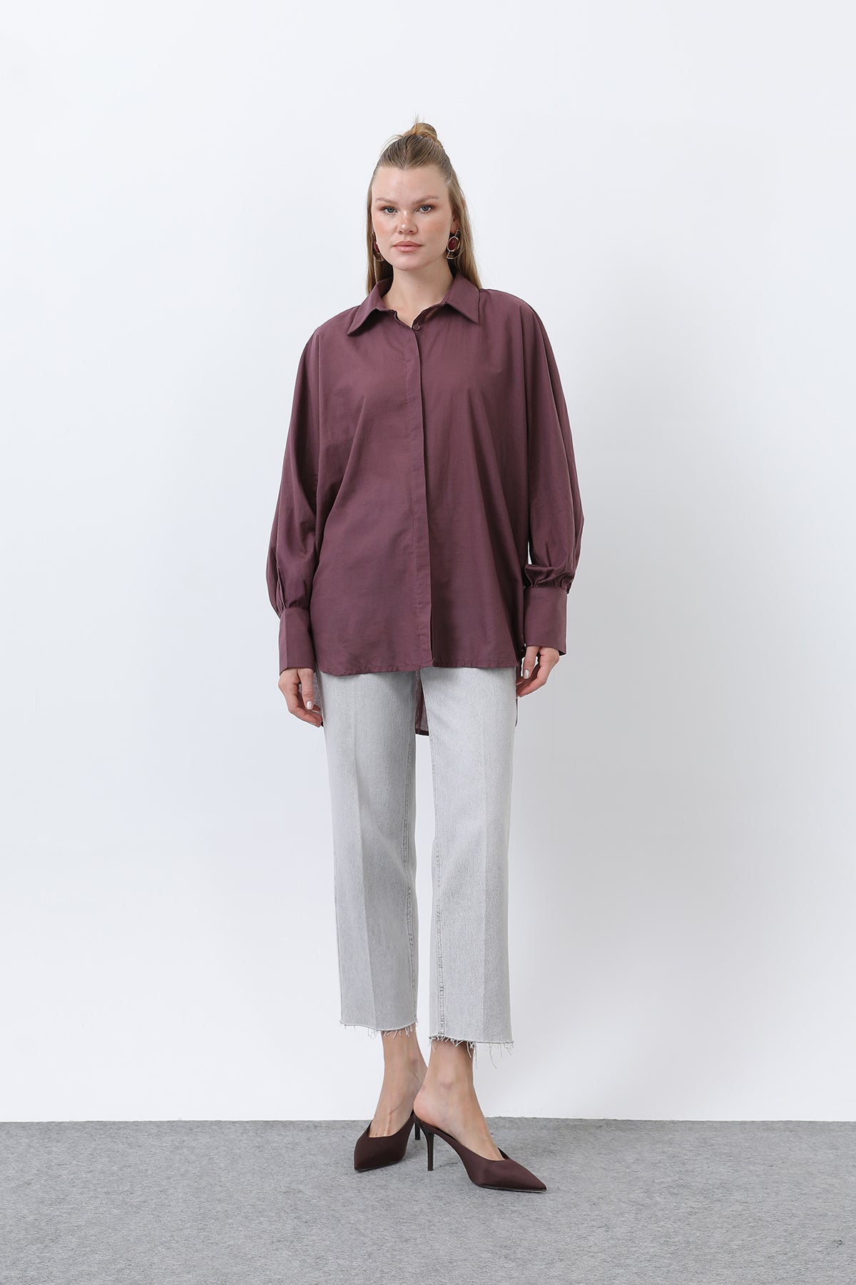 Kadın Volanlı Oversize Pamuk Poplin Gömlek-20665GML - ALMOND GREEN