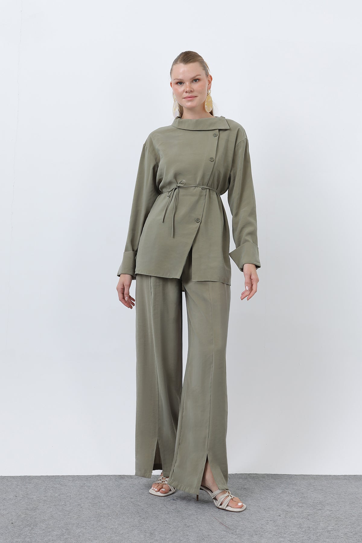 Kadın Düğmeli Oversize Günlük Set Takım
-20677TKS