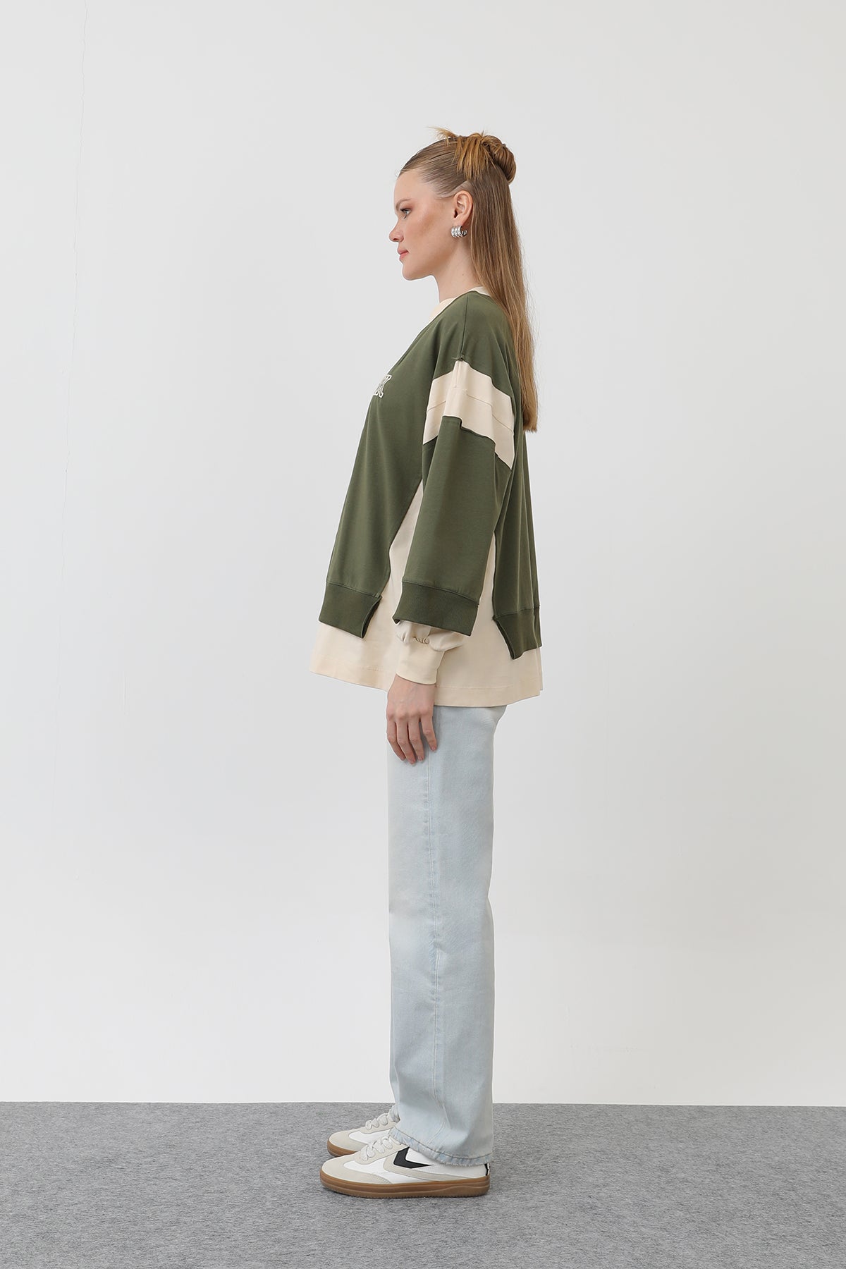 Kadın Önü Nakışlı Sweat - 32121SWT