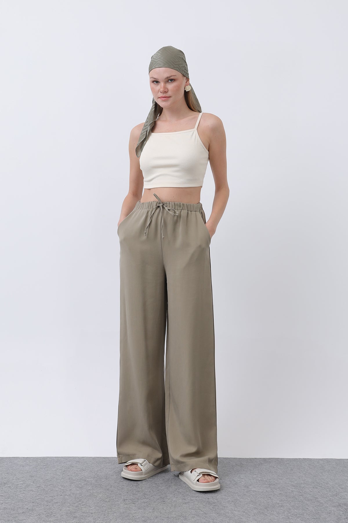 Kadın Bel Lastikli Yanları Biyeli Pantolon - 32231PNT - KHAKI