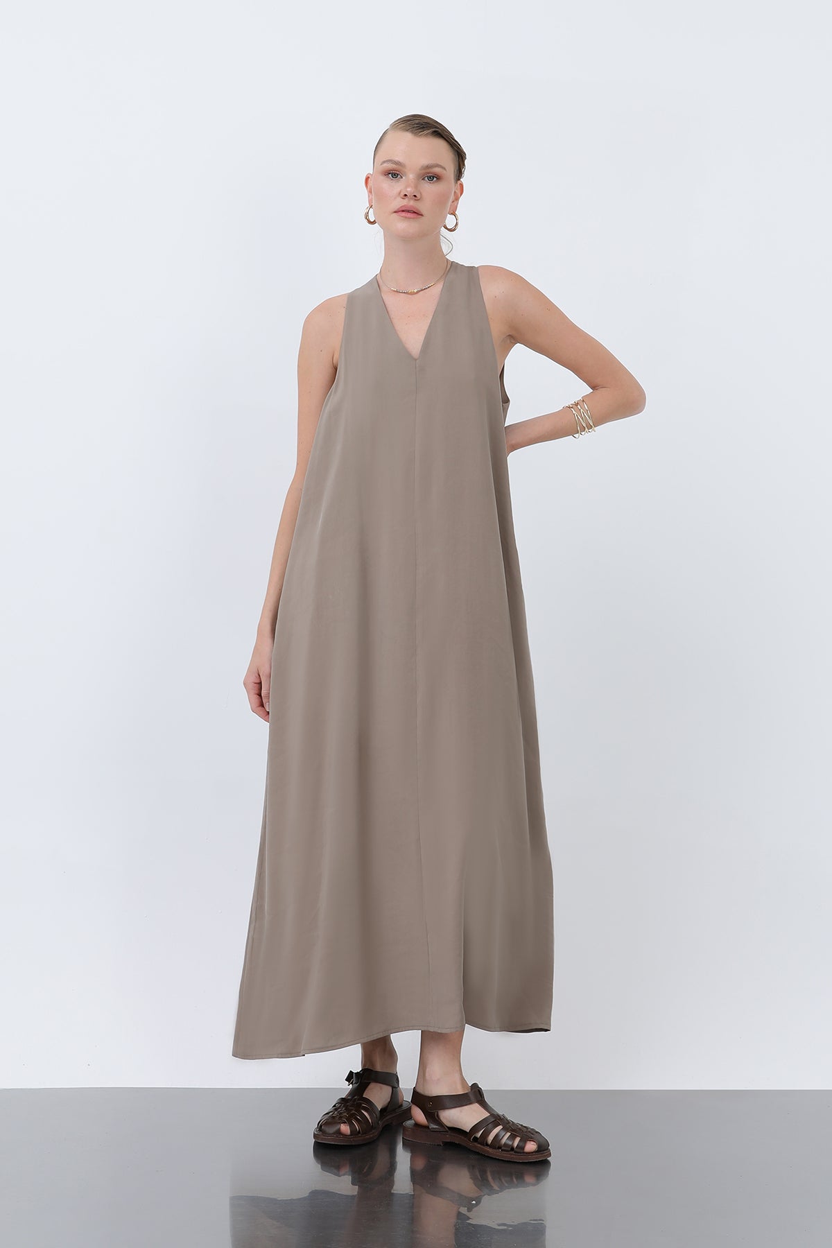 Kadın Yakası Üçgen Askılı Midi Elbise -32241ELB - MINK