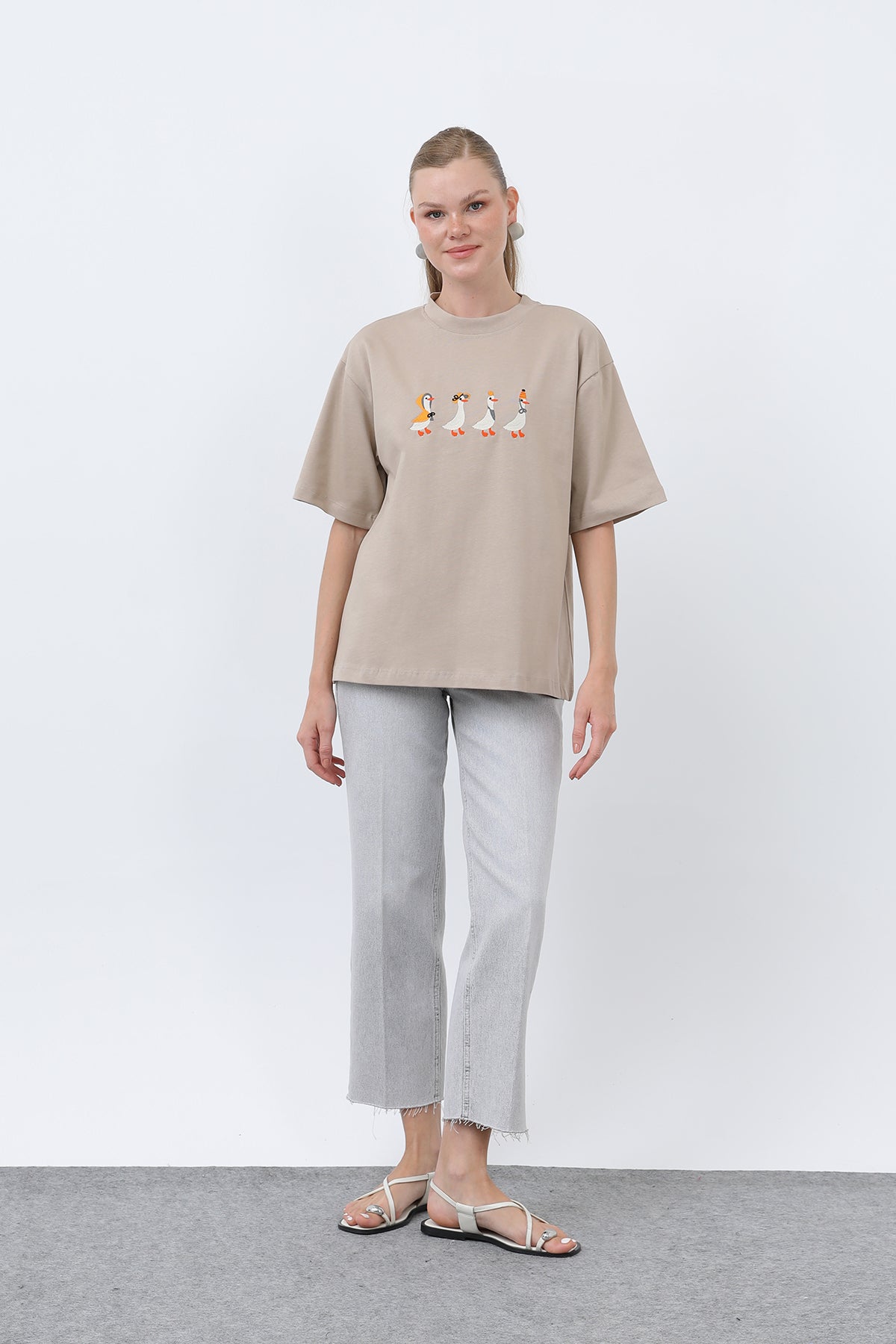 Kadın Ördek Desenli Tişört - BEIGE