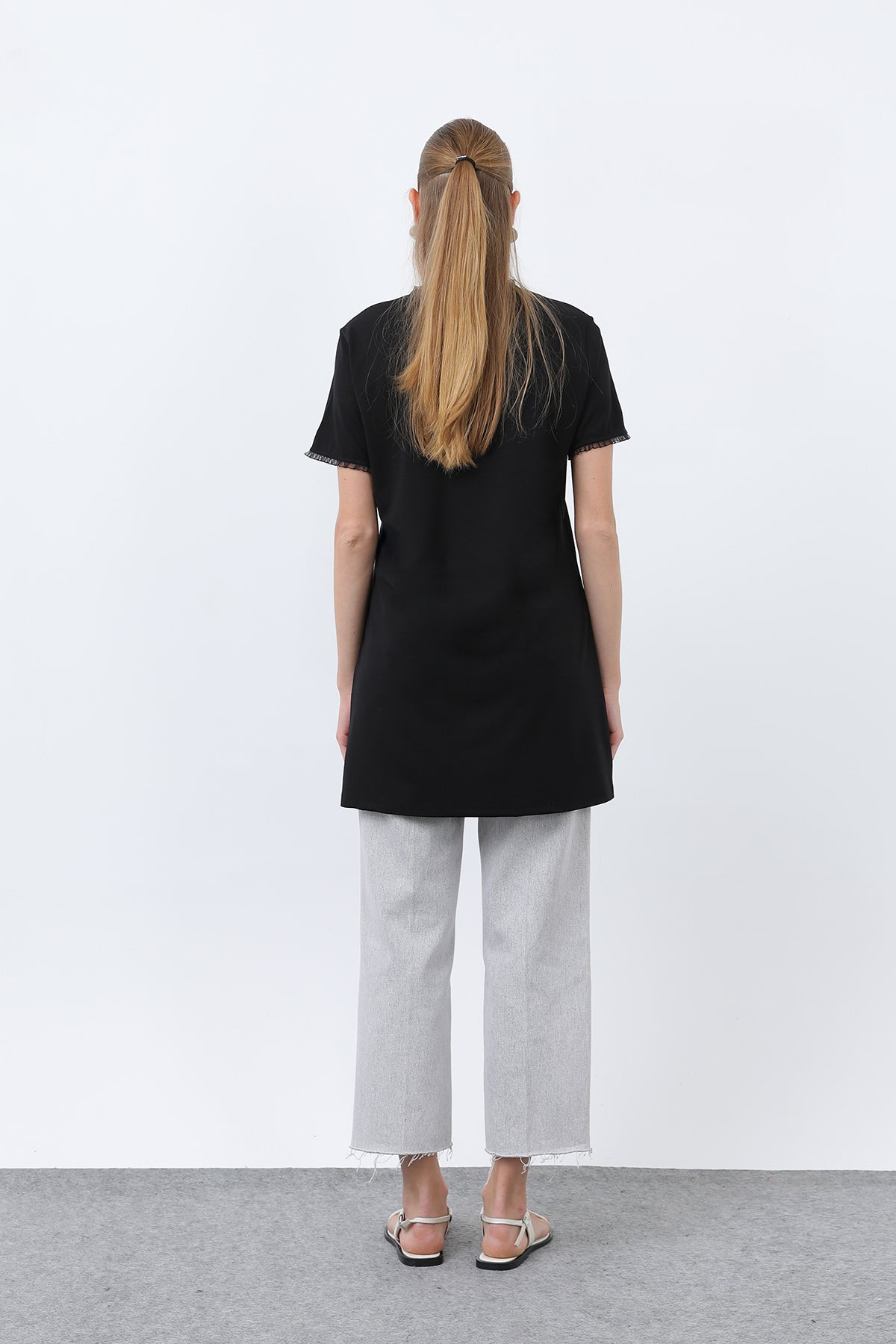 Kadın Minimalist Ribana Detaylı Basic T-Shirt
-40013TSH