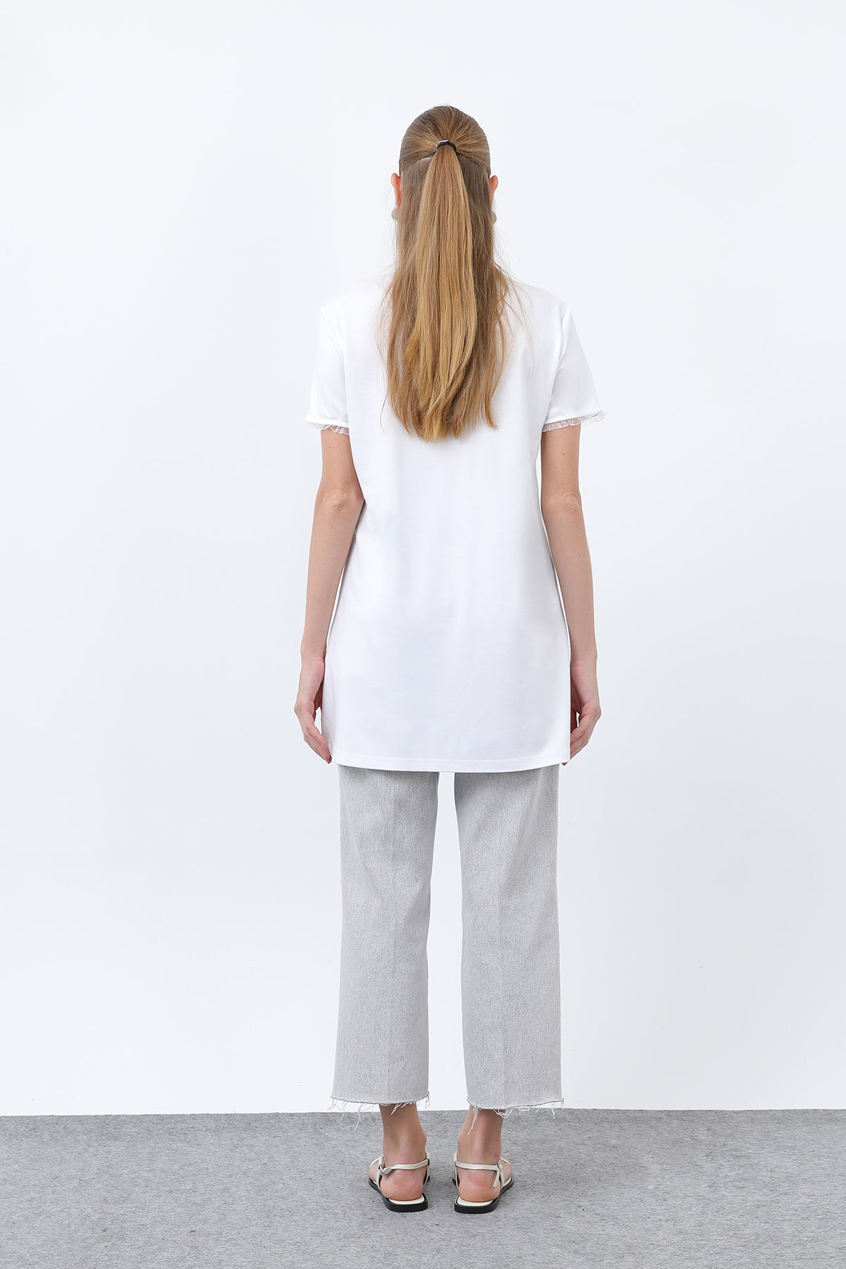 Kadın Minimalist Ribana Detaylı Basic T-Shirt
-40013TSH