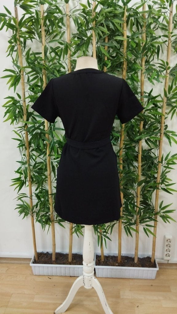 Kadın Kısa Kollu V Yakalı çift Renkli Desenli Beli Kuşaklı Atlas Elbise , 36559