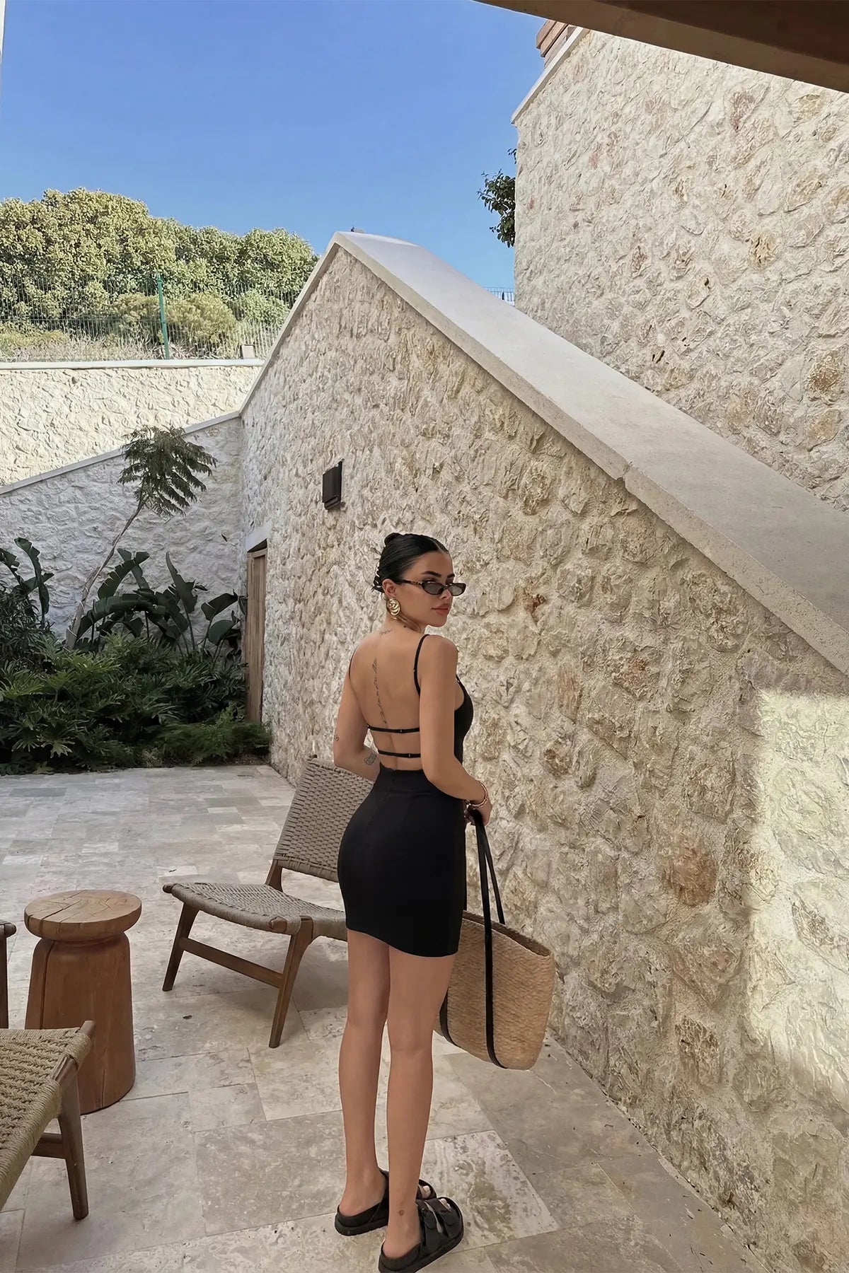 Siyah Etekli Takım