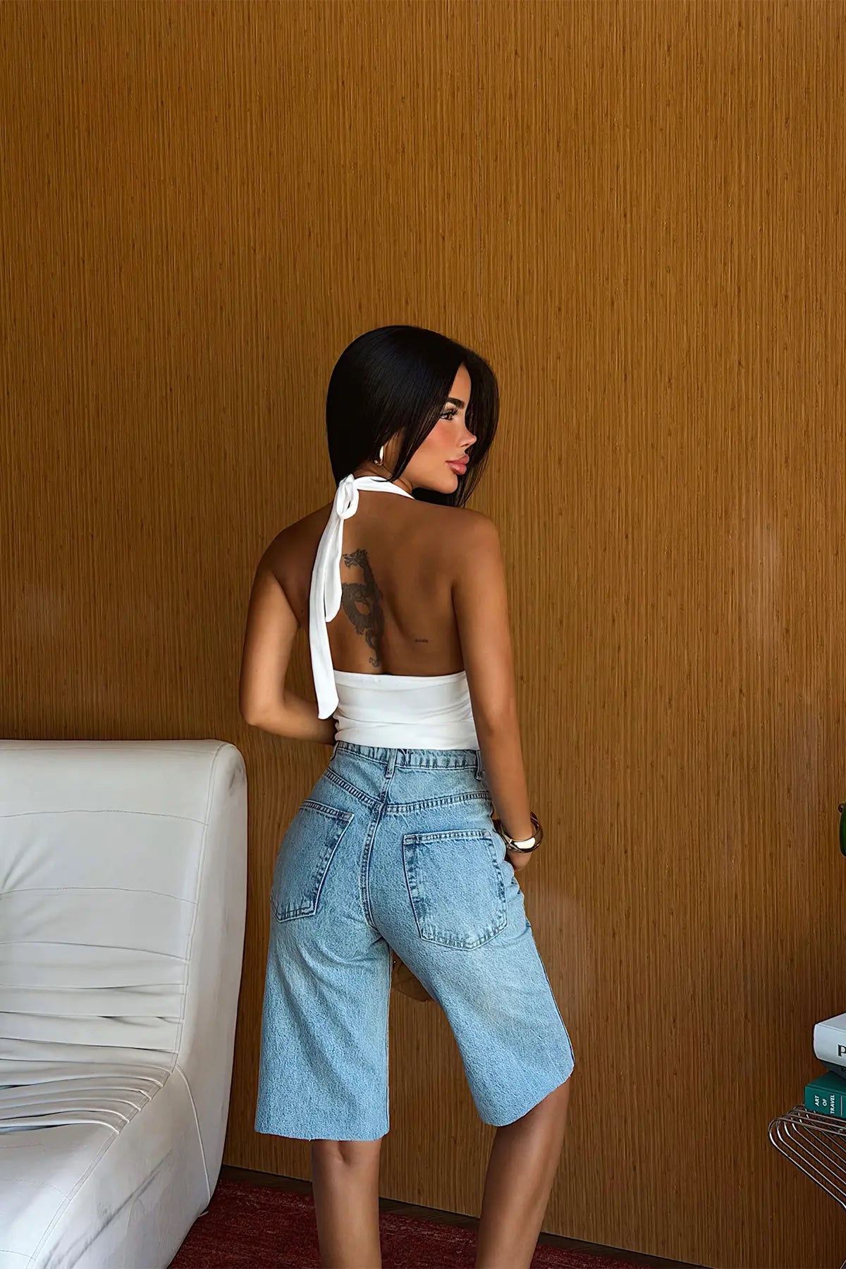 Beyaz Sırt Detay Crop Top