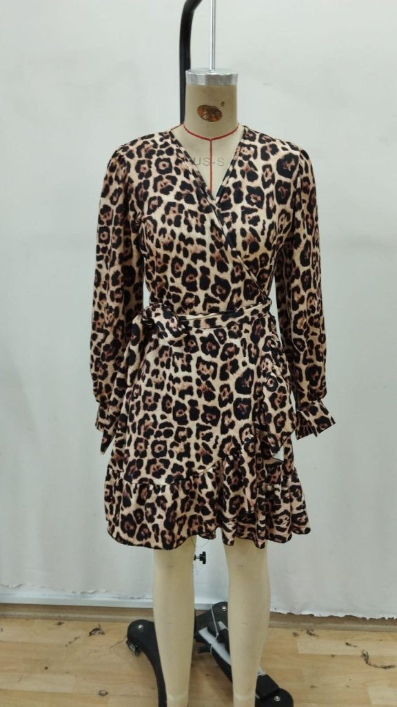 Kadın Uzun Kollu Kruvaze Yakalı Fırfırlı Belden Kuşaklı Leopar Desen Modal Elbise, 30779