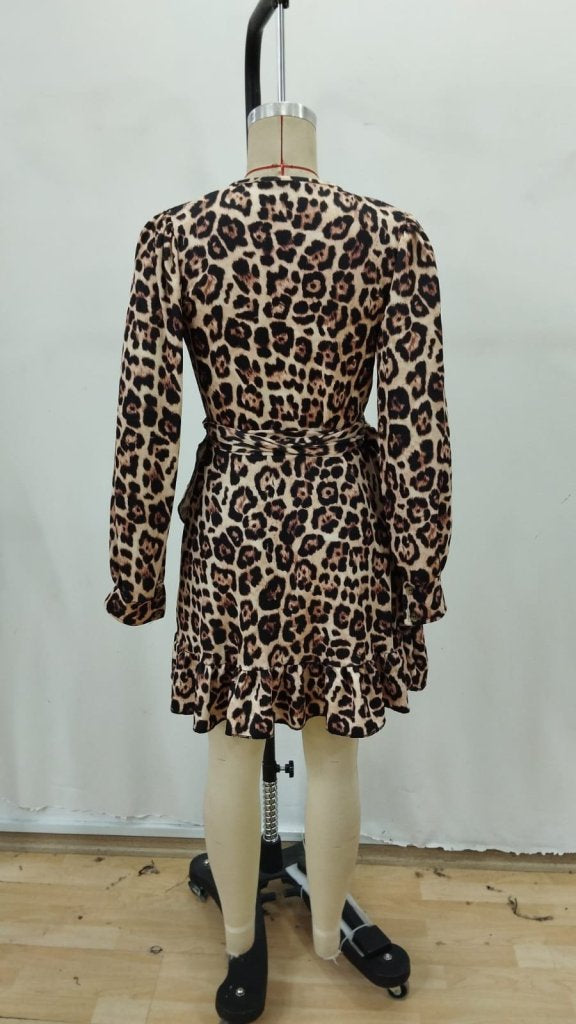 Kadın Uzun Kollu Kruvaze Yakalı Fırfırlı Belden Kuşaklı Leopar Desen Modal Elbise, 30779