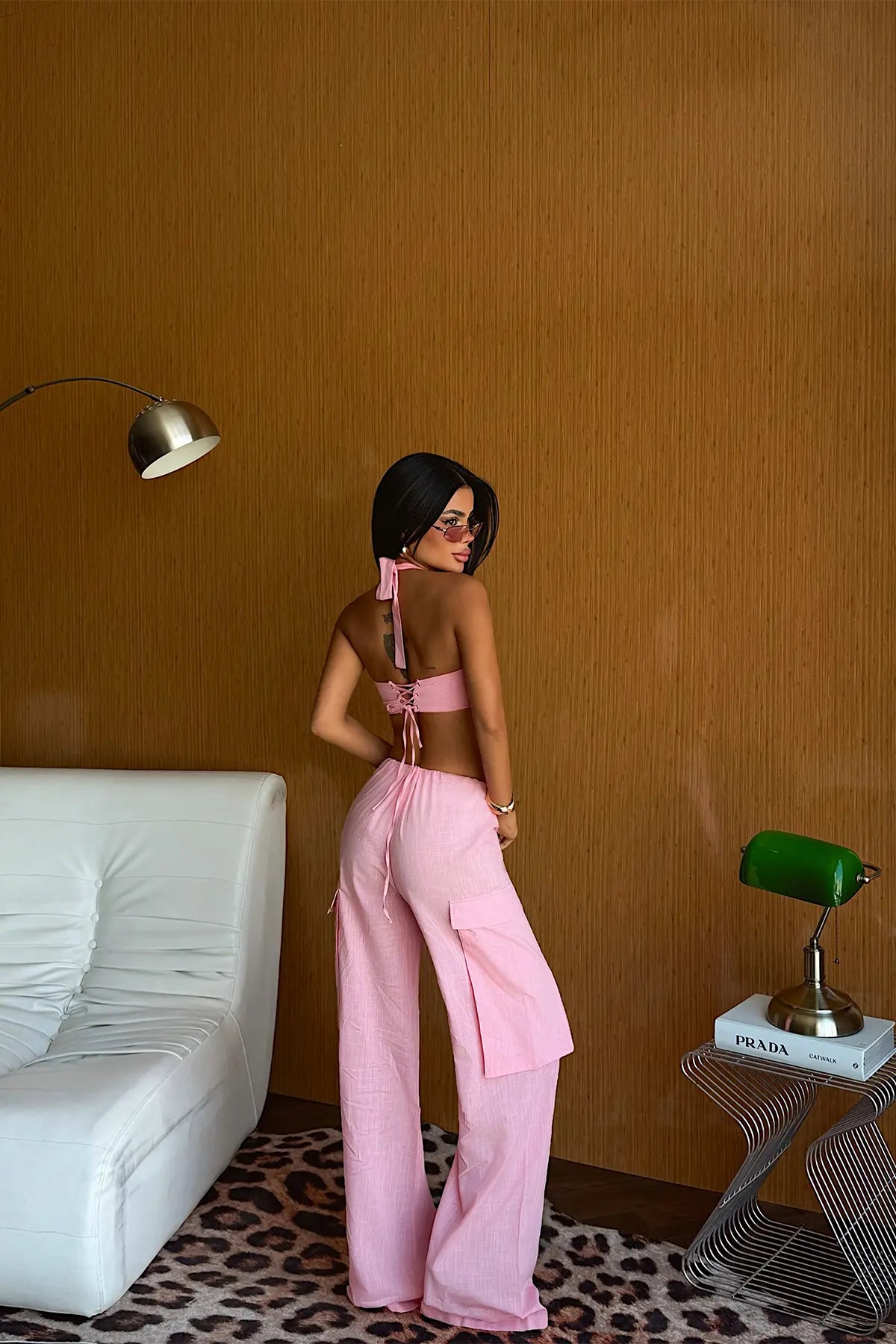 Pembe Pantolonlu Takım